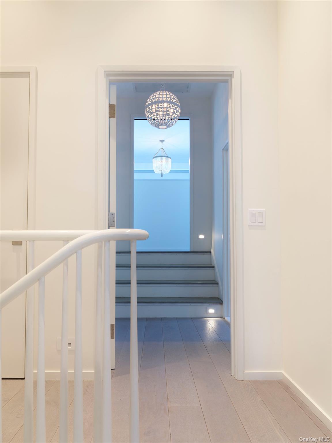 #15 photo, 2 Sun Court Court, Саффолк ‖ Hampton Bays , NY 11946