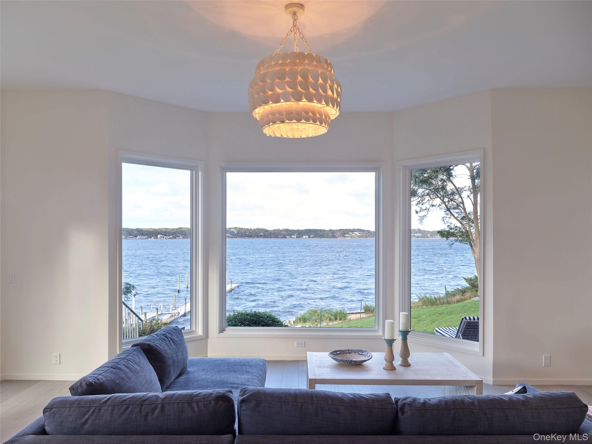 #2 photo, 2 Sun Court Court, Саффолк ‖ Hampton Bays , NY 11946