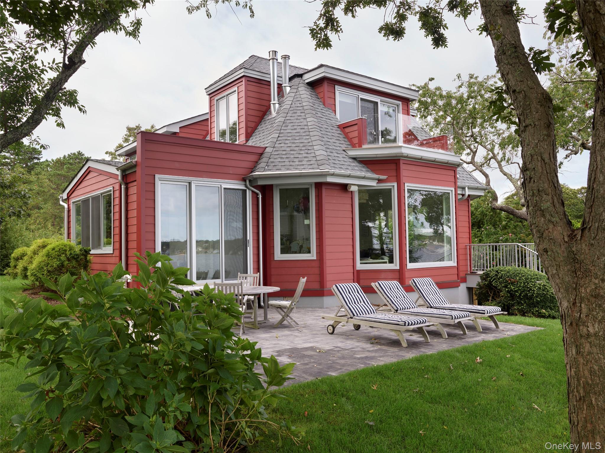 #20 photo, 2 Sun Court Court, Саффолк ‖ Hampton Bays , NY 11946