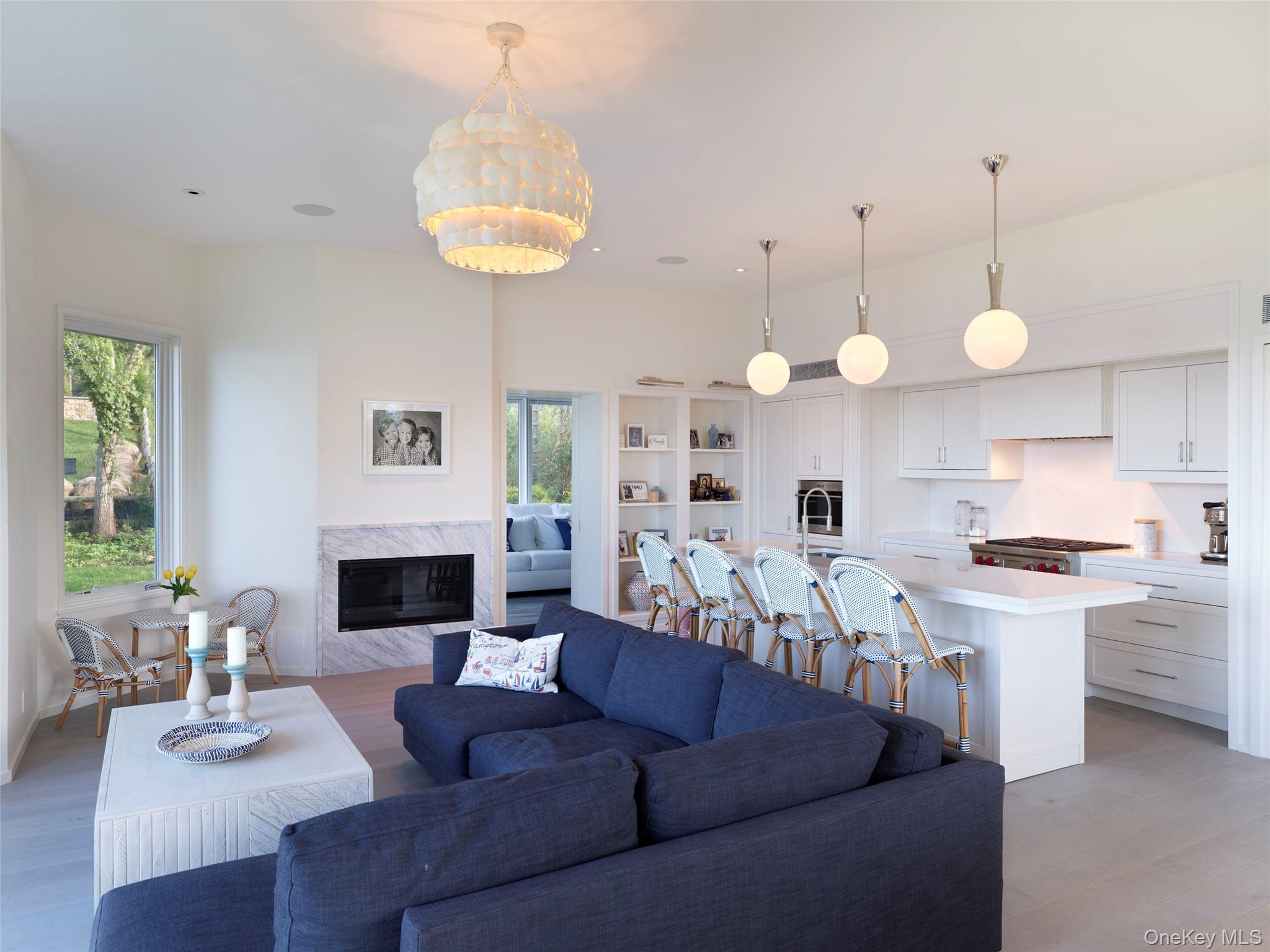 #6 photo, 2 Sun Court Court, Саффолк ‖ Hampton Bays , NY 11946