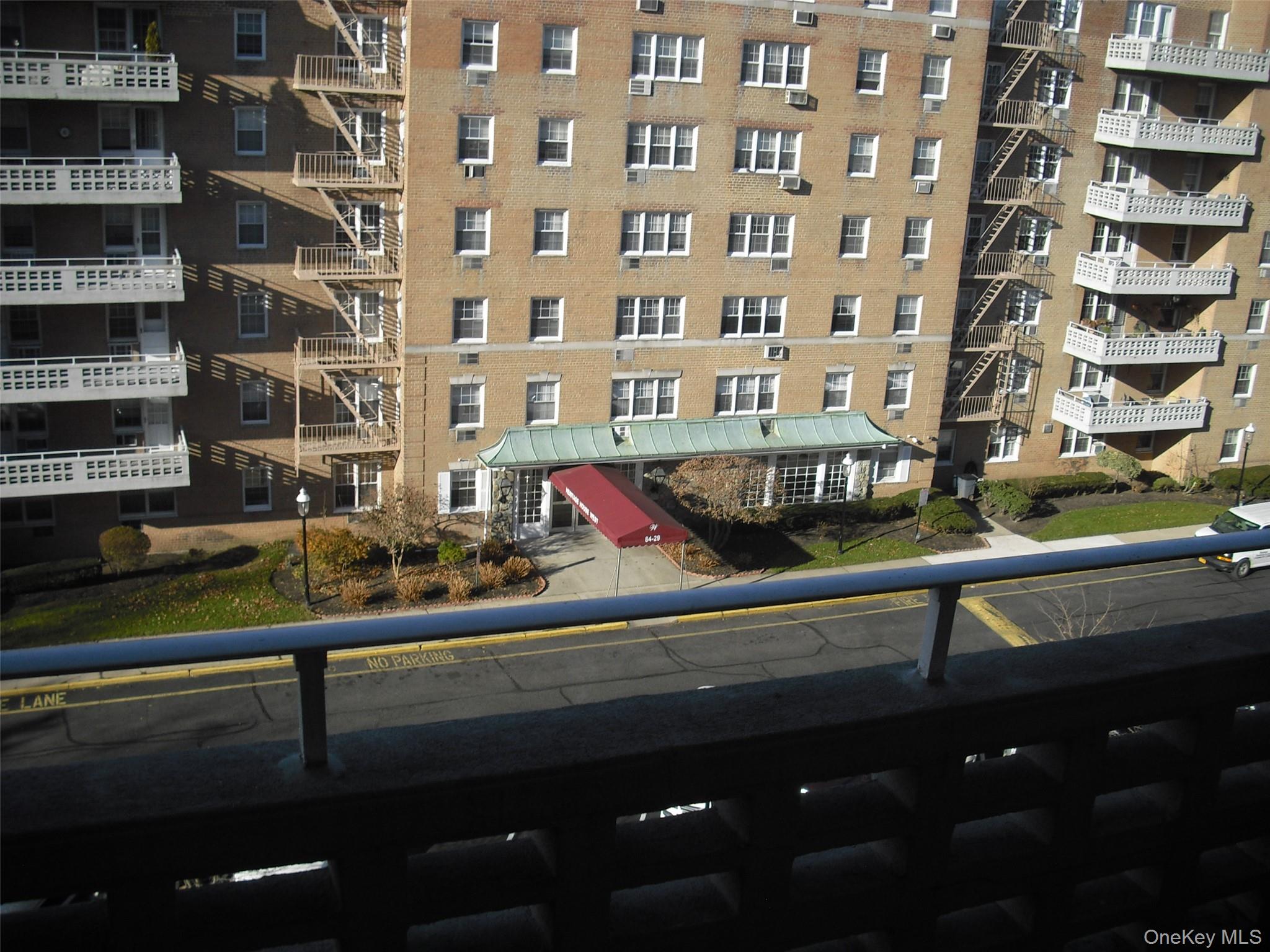#11 photo, 84-29 153 Avenue, कुईंस Howard Beach , NY 11414