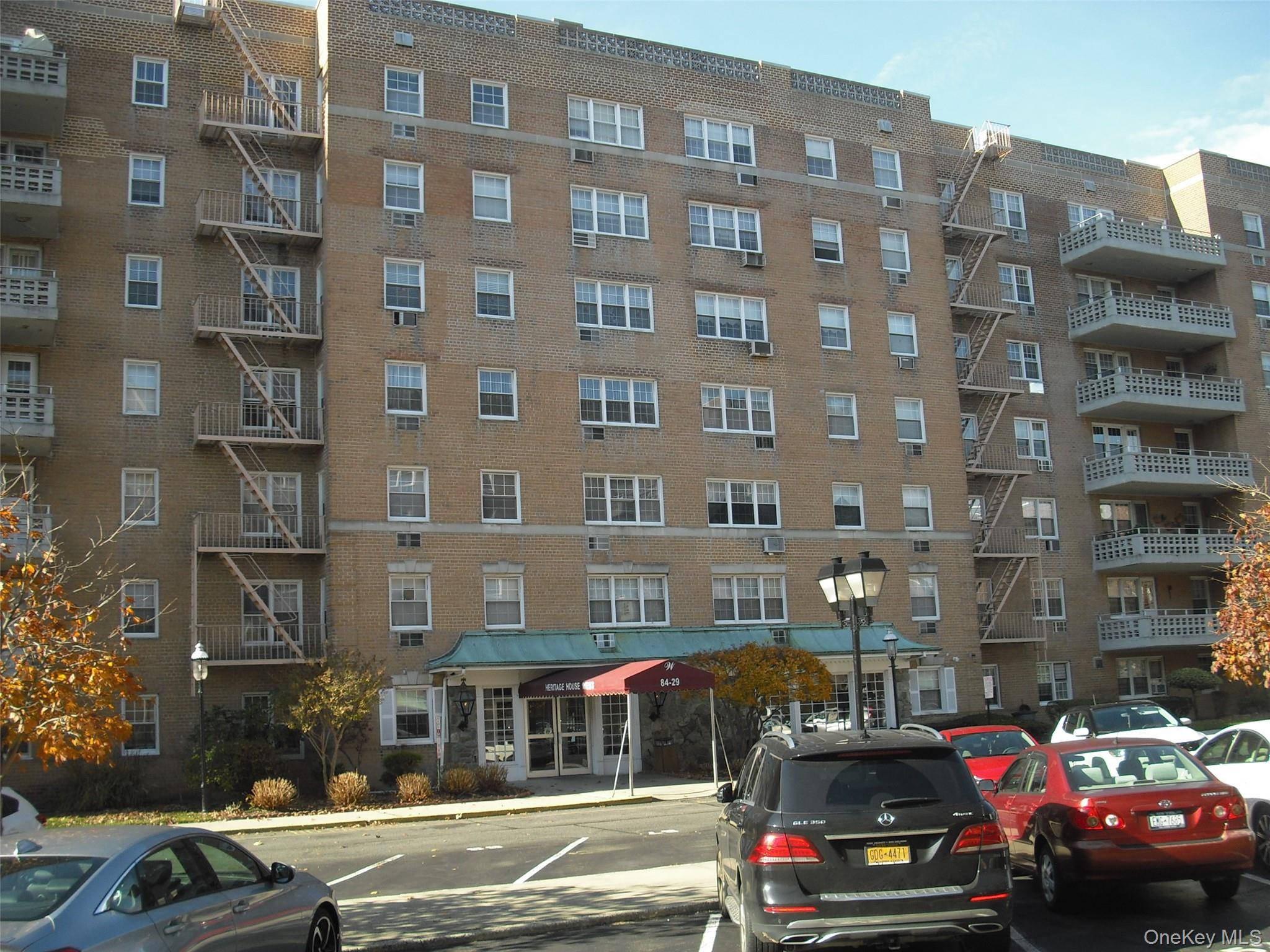 #12 photo, 84-29 153 Avenue, कुईंस Howard Beach , NY 11414