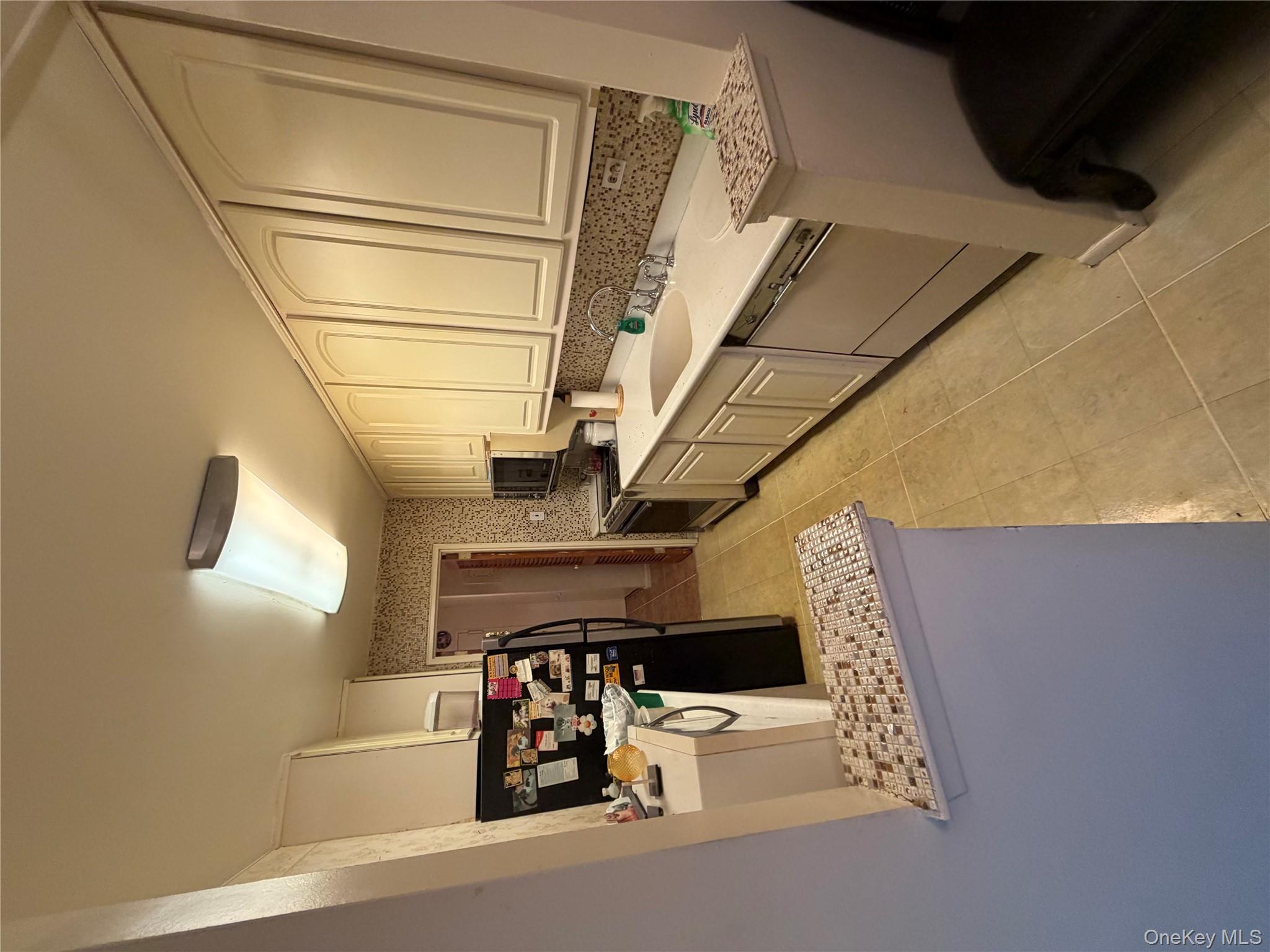 #3 photo, 84-29 153 Avenue, कुईंस Howard Beach , NY 11414