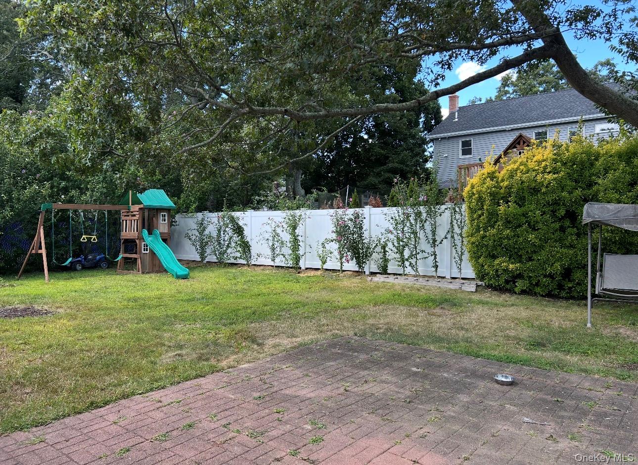 #11 photo, 33 Loughlin Drive, Shirley , NY 11967