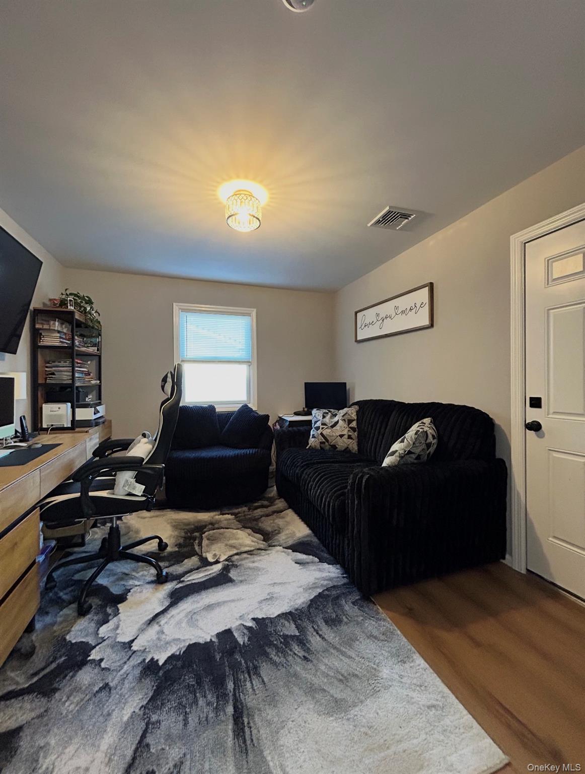 #13 photo, 33 Loughlin Drive, Shirley , NY 11967