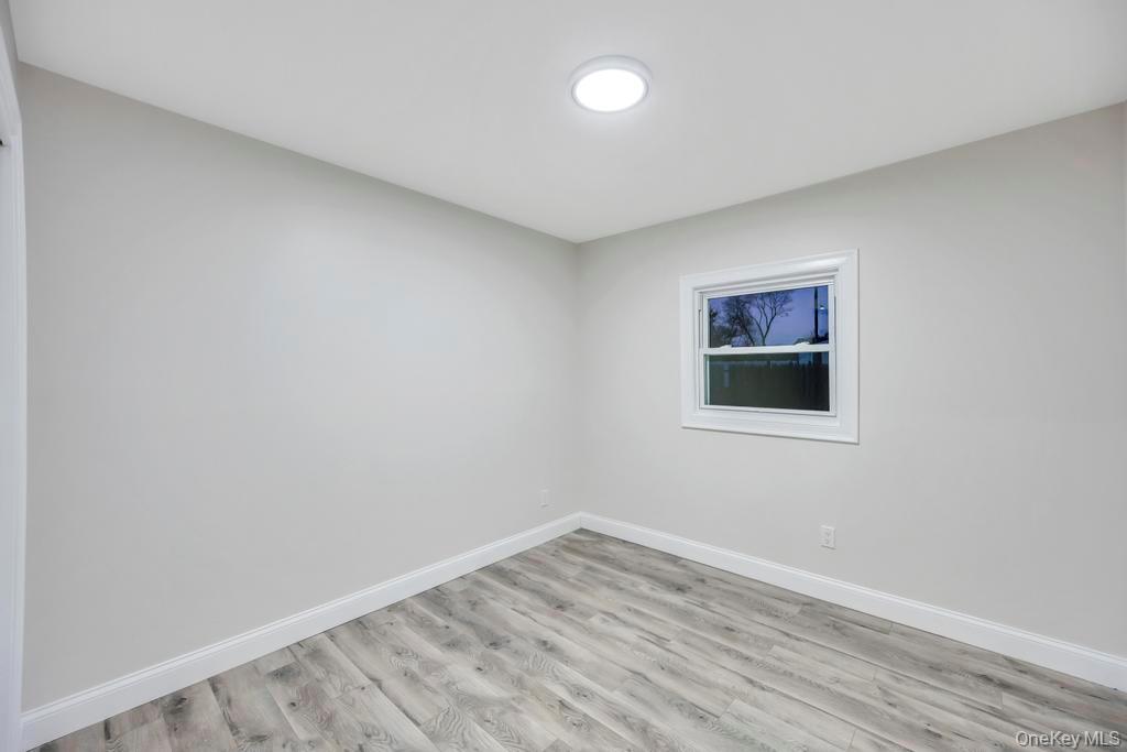 #14 photo, 27 Ash Street, سوفولك Central Islip , NY 11722