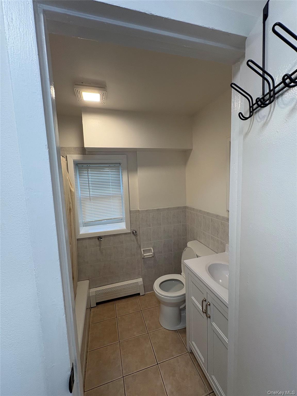 #4 photo, 35 Washington Avenue North, White Plains , NY 10603