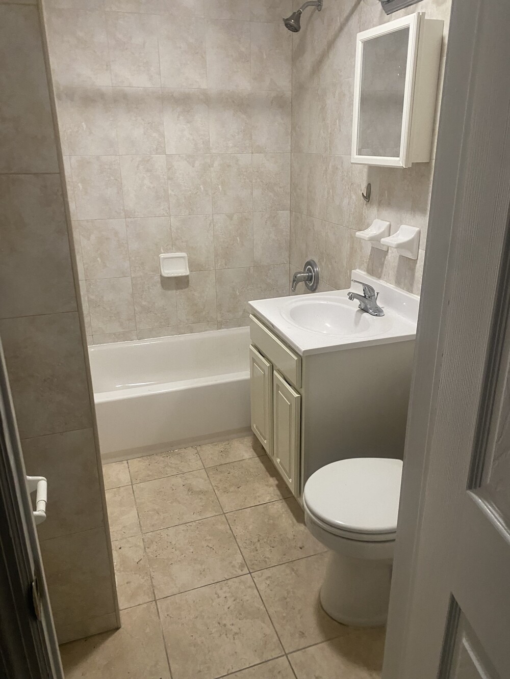 #10 photo, 454 LORIMER Street, Williamsburg , NY 11206