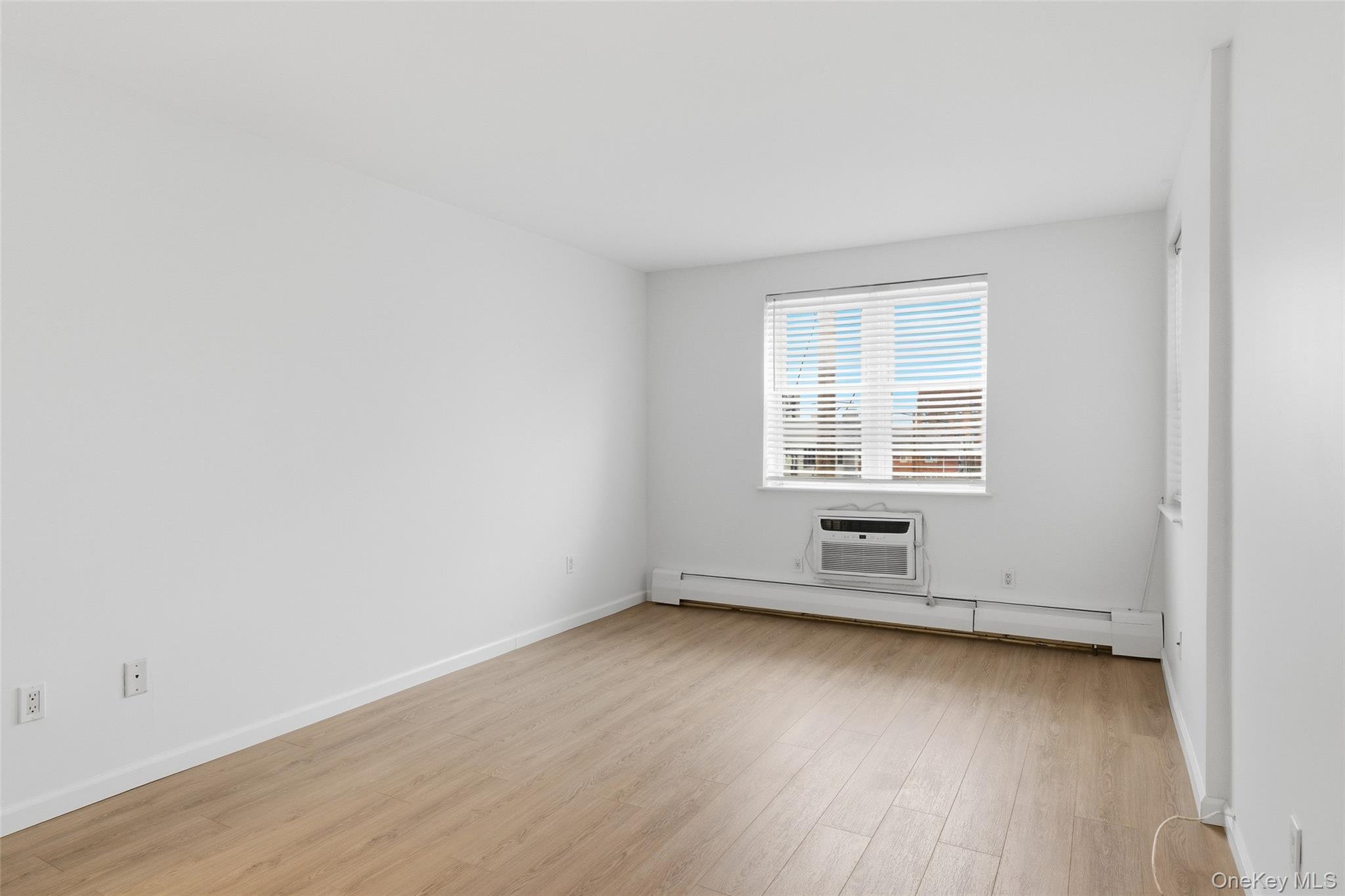 #20 photo, 55 Monroe Boulevard, Long Beach , NY 11561