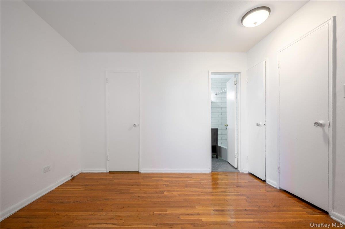 #9 photo, 37-30 73rd St, 뉴욕퀸즈 Jackson Heights , NY 11372