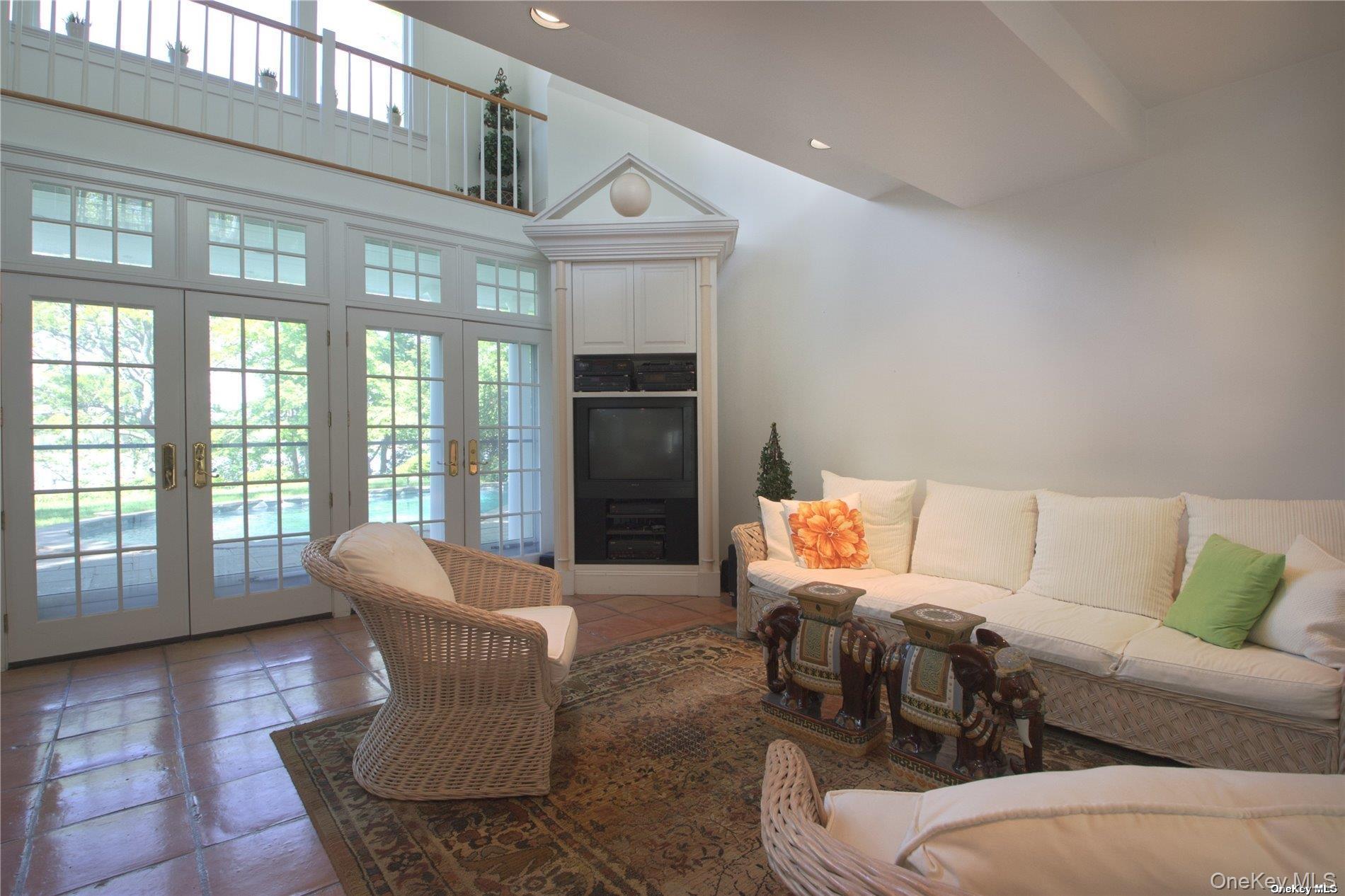 #10 photo, 435 Bryant Avenue, 롱 아일랜드 Roslyn Harbor , NY 11576