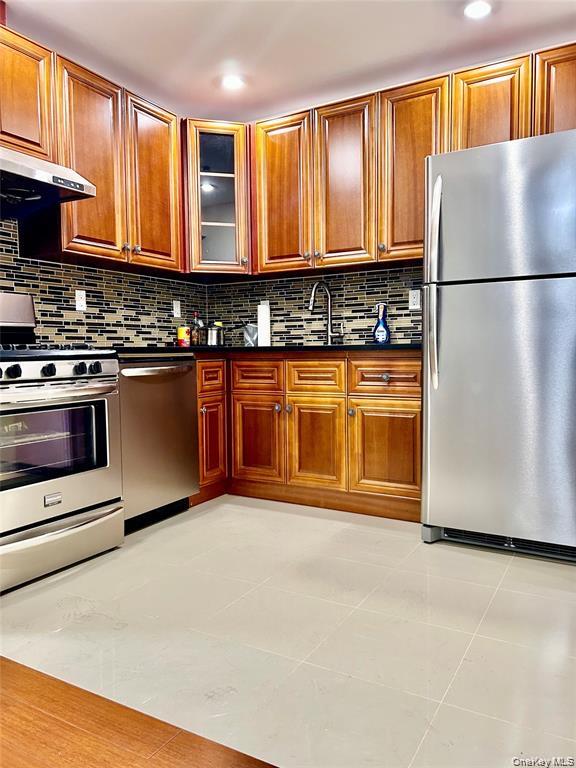 #2 photo, 144-69 Barclay Avenue, Flushing , NY 11355