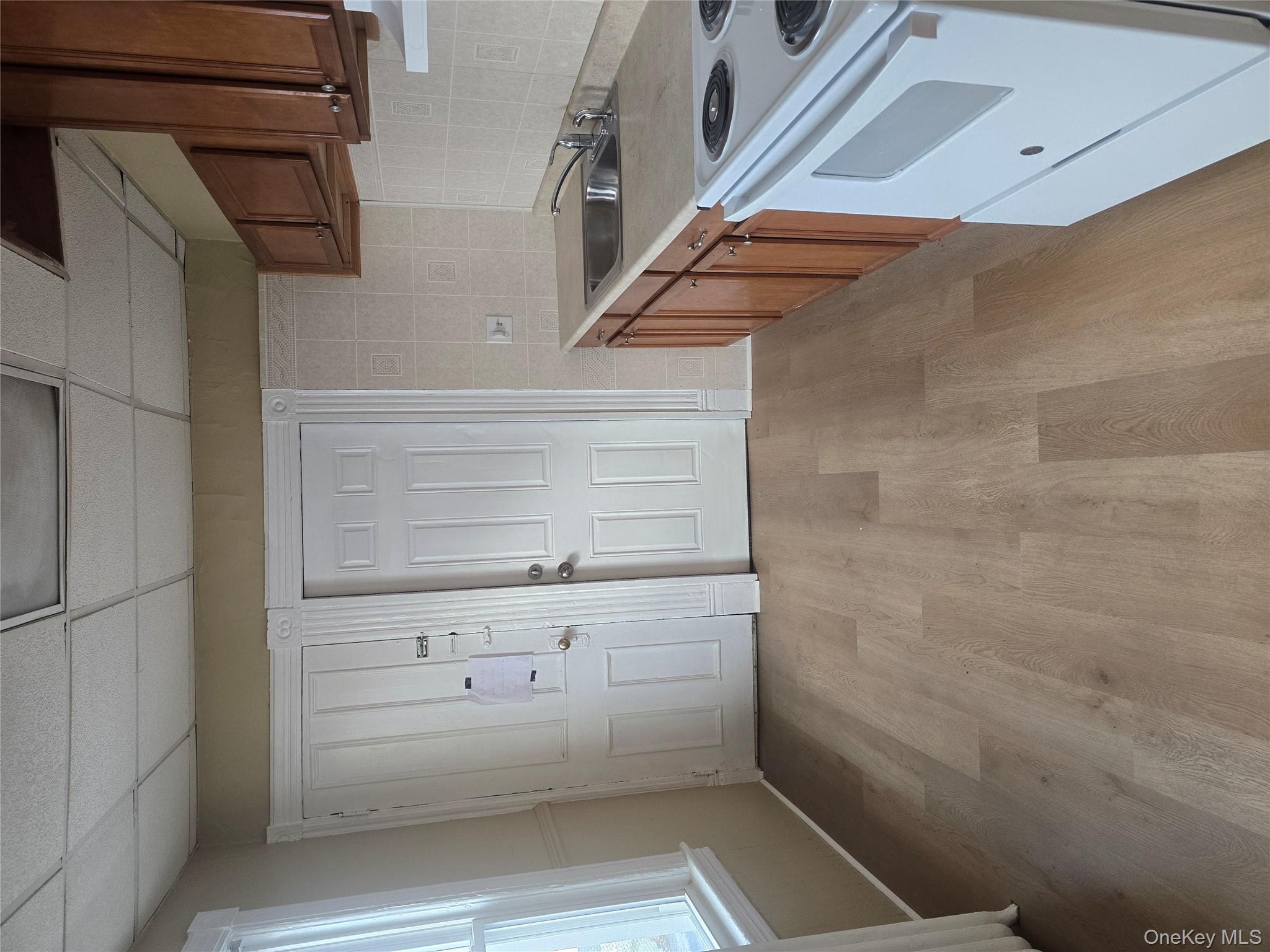 #6 photo, 30 S White Street, Poughkeepsie , NY 12601