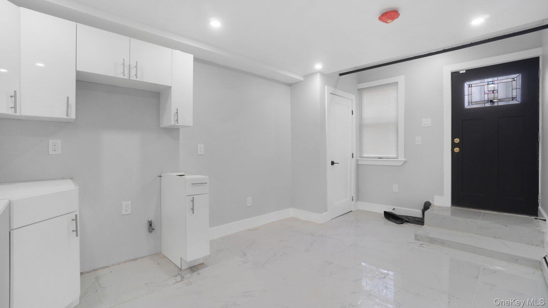 #15 photo, 506 E 183rd Street, Bronx , NY 10458