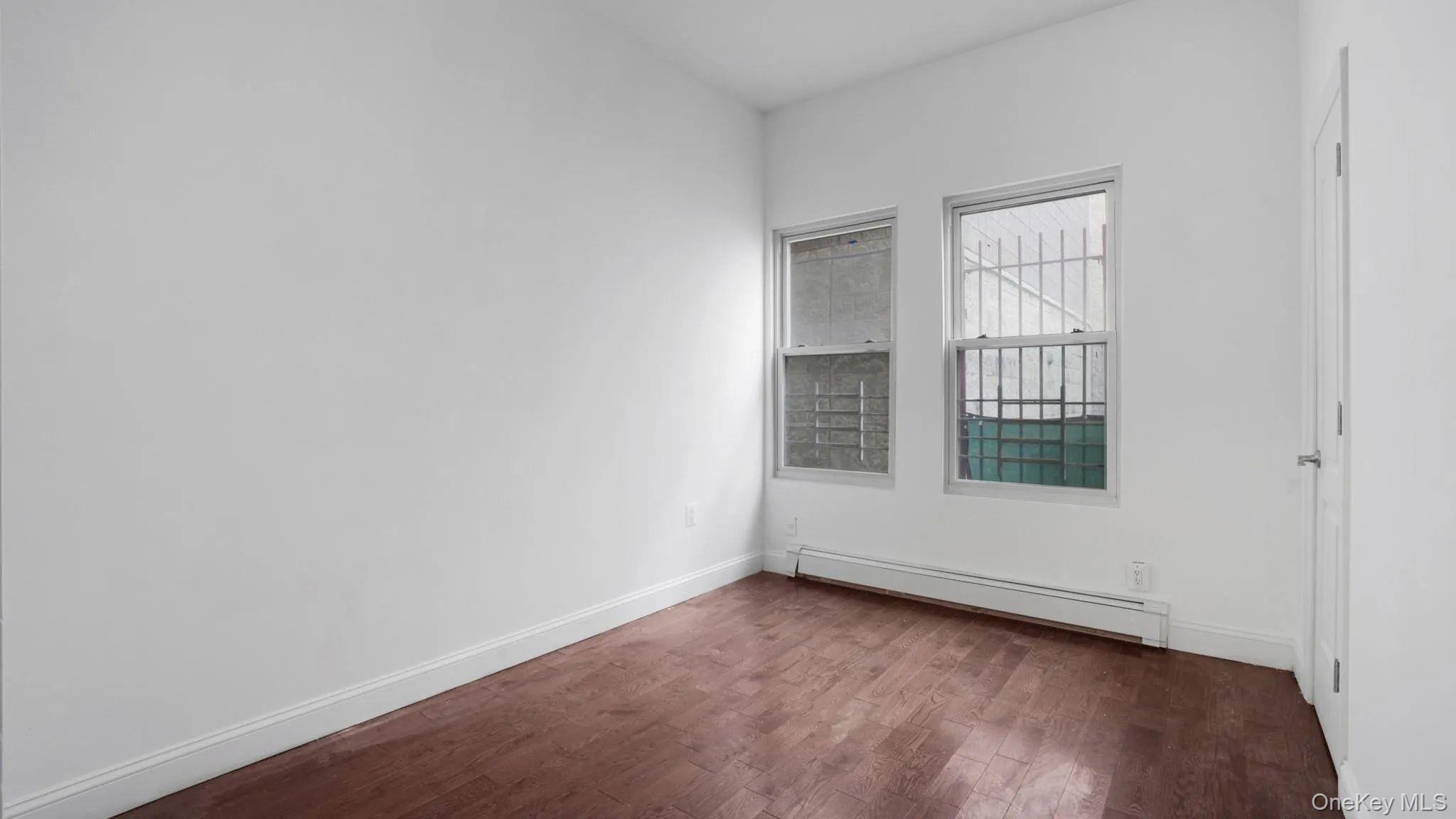 #11 photo, 1823 Anthony Avenue, Бронкс ‖ Bronx , NY 10457