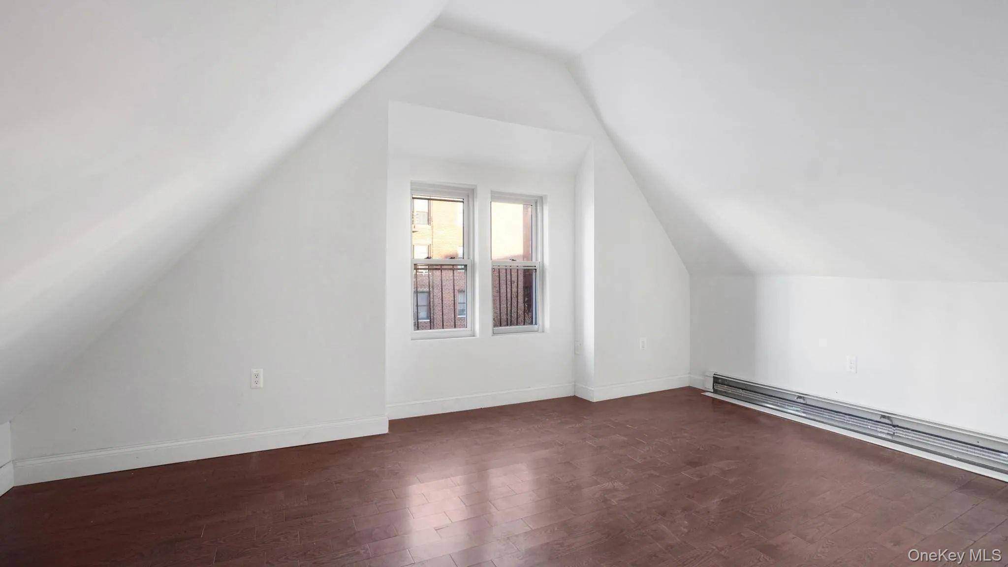 #14 photo, 1823 Anthony Avenue, Бронкс ‖ Bronx , NY 10457