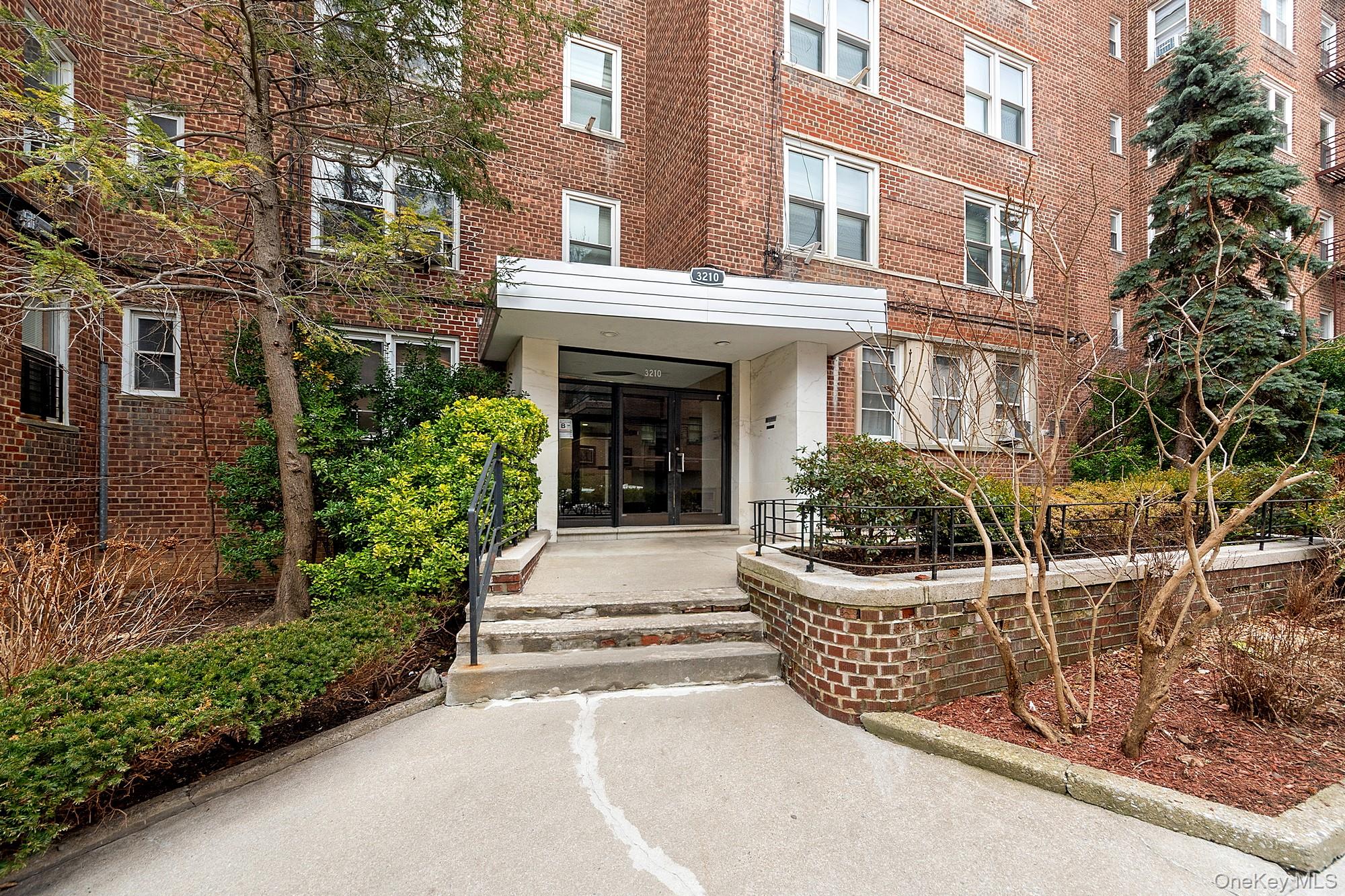 #13 photo, 3210 Arlington Avenue, Бронкс ‖ Bronx , NY 10463