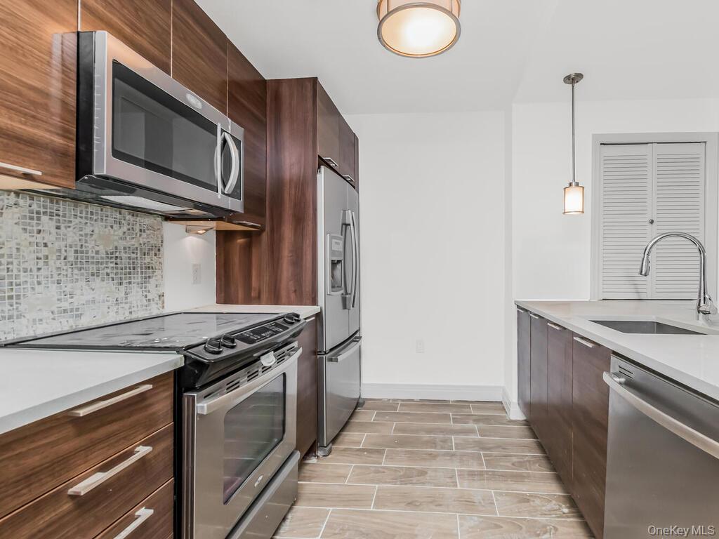 #10 photo, 701 Ridge Hill Boulevard, 뉴욕주 Yonkers , NY 10710