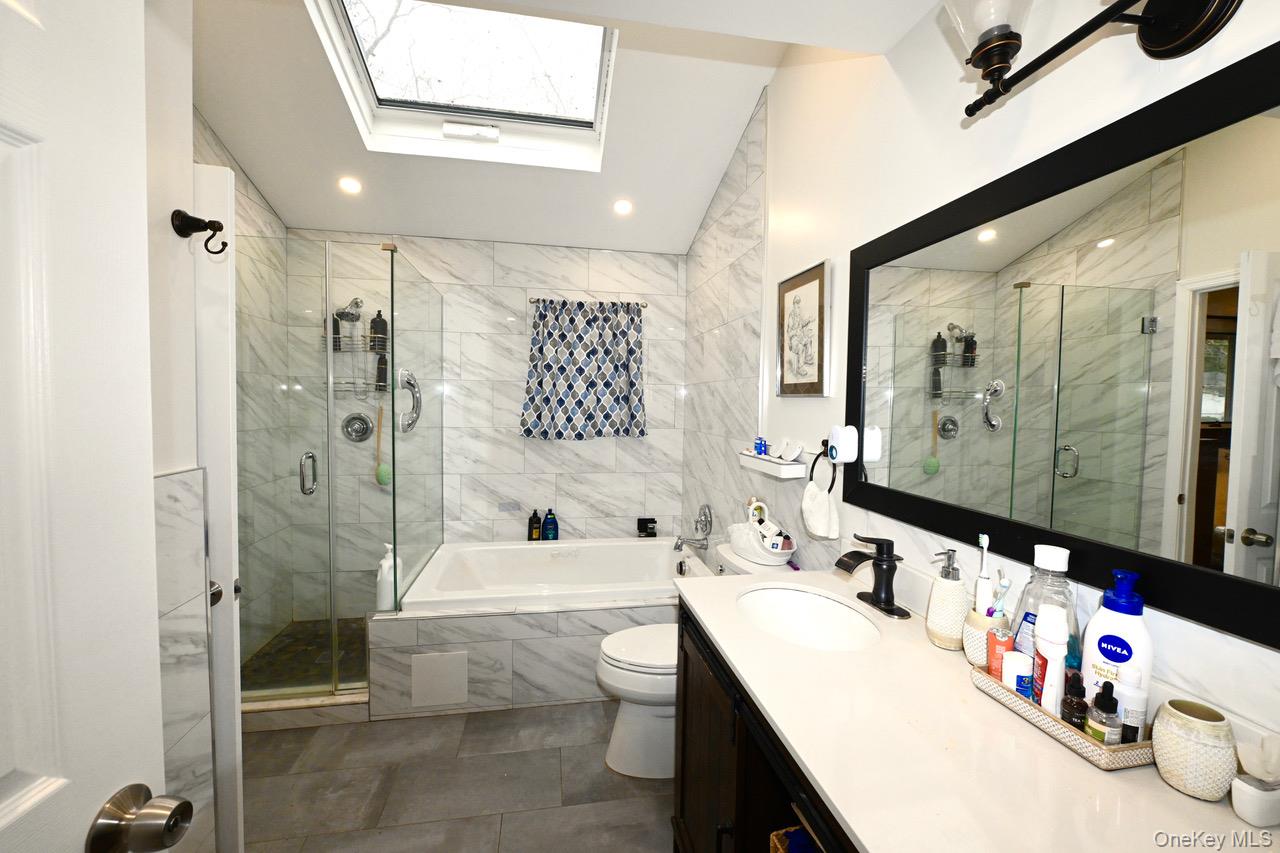 #11 photo, 7 McNulty Street, सफ़ोक काउंटी Dix Hills , NY 11746