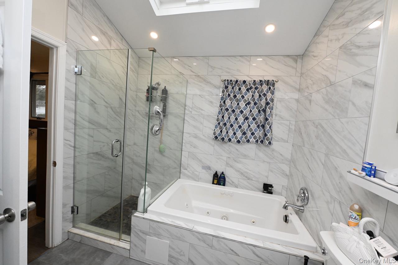 #12 photo, 7 McNulty Street, सफ़ोक काउंटी Dix Hills , NY 11746