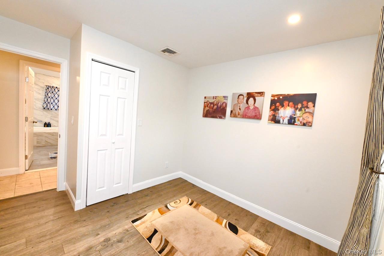 #14 photo, 7 McNulty Street, सफ़ोक काउंटी Dix Hills , NY 11746