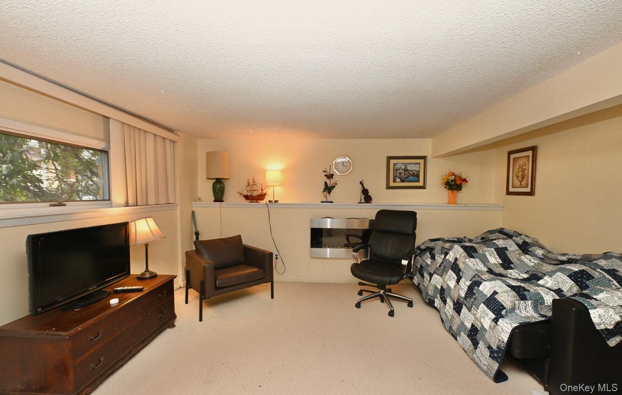 #15 photo, 7 McNulty Street, सफ़ोक काउंटी Dix Hills , NY 11746