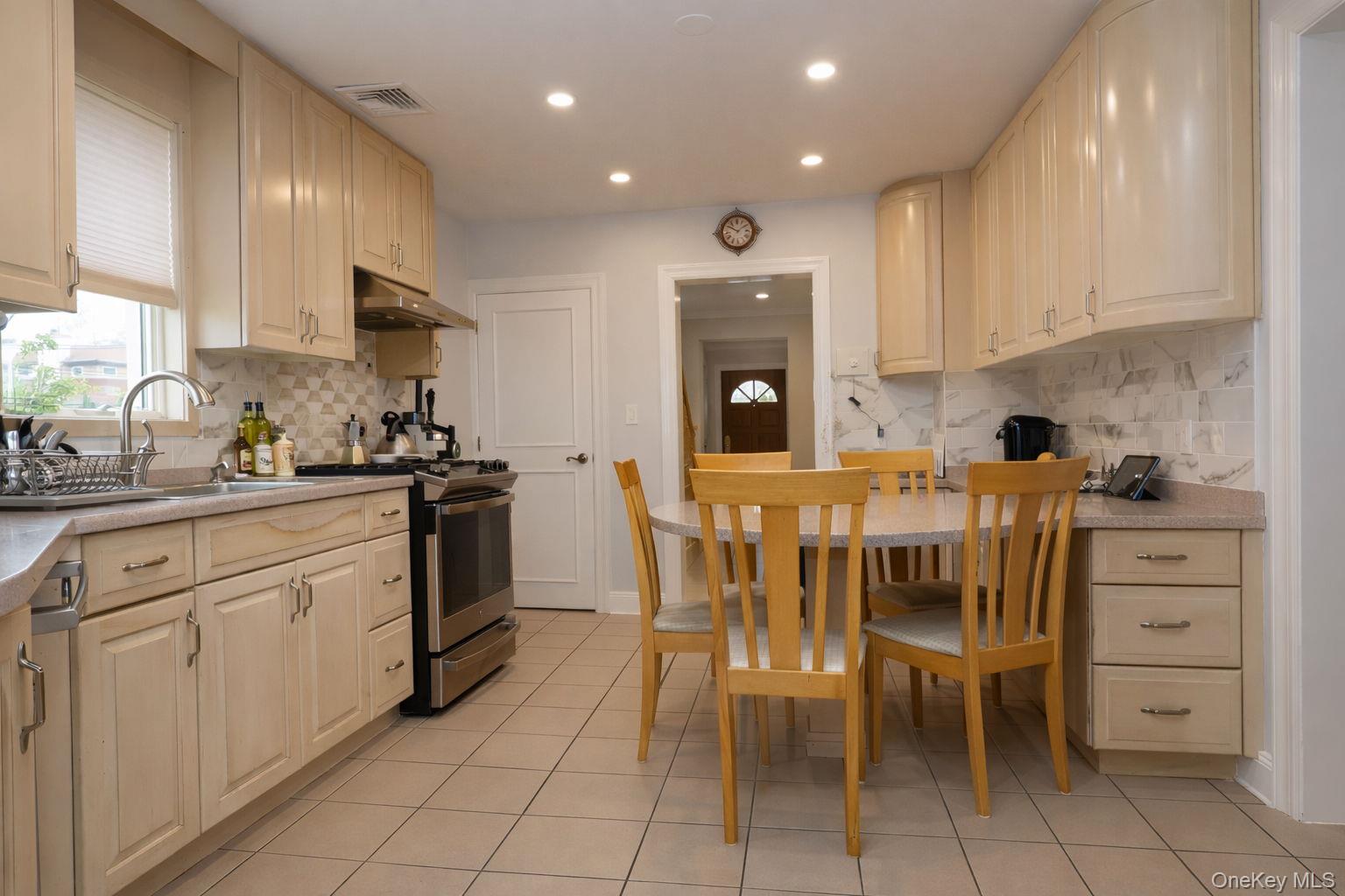 #15 photo, 26 Wesley Avenue, Port Chester , NY 10573