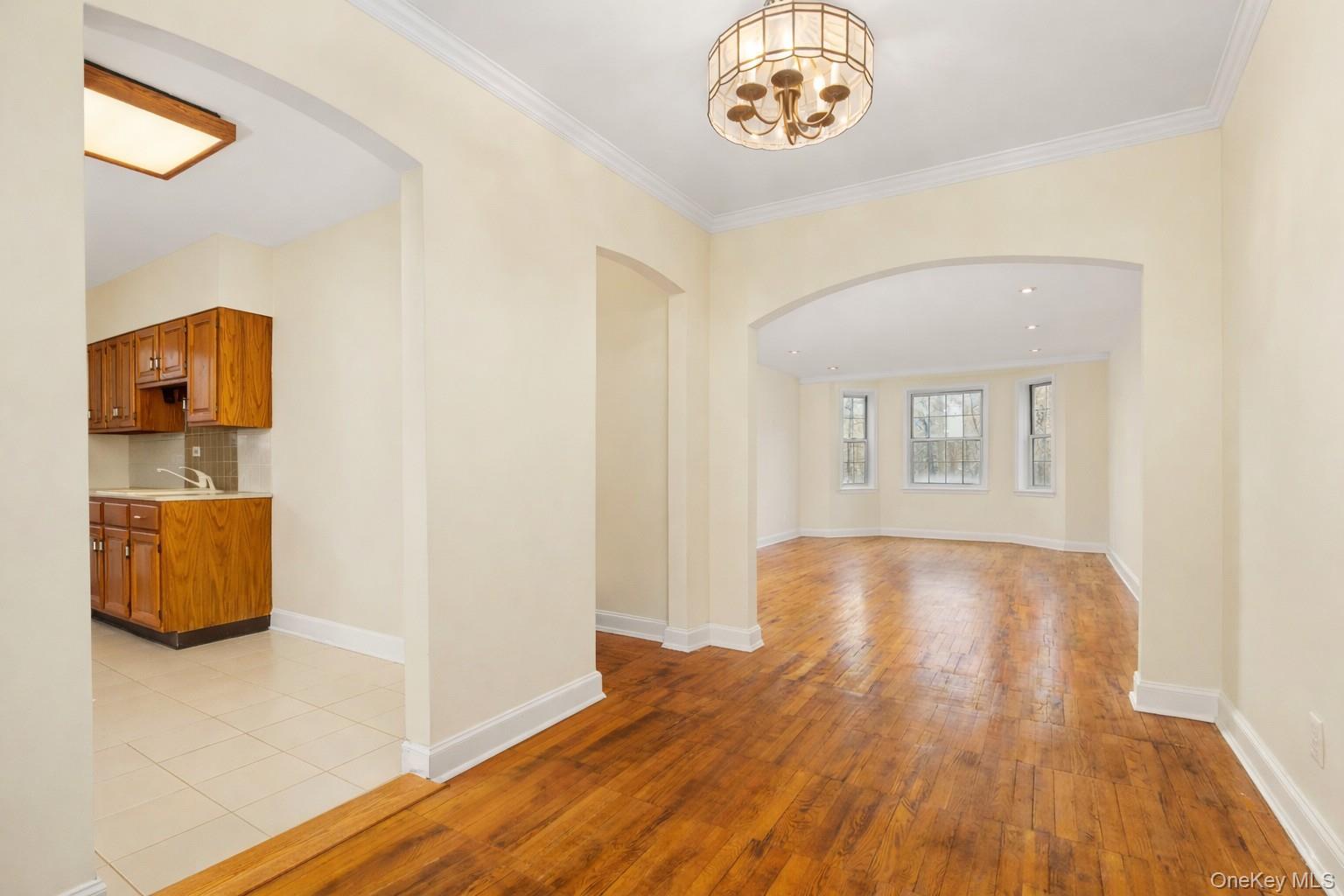 #9 photo, 60 Pinewood Avenue, Hartsdale , NY 10530