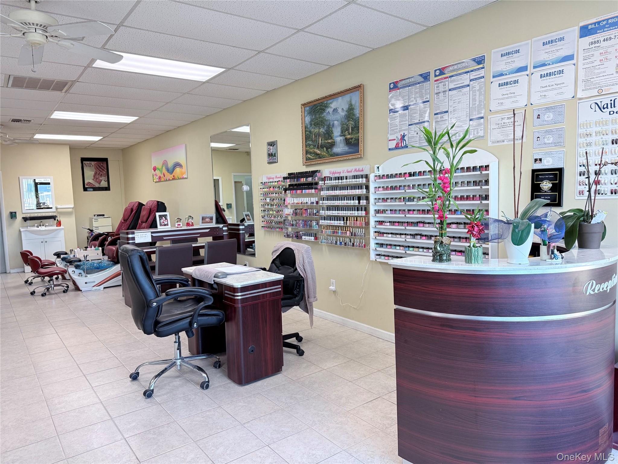 #2 photo, 426 Great East Neck Road, Саффолк ‖ West Babylon , NY 11704