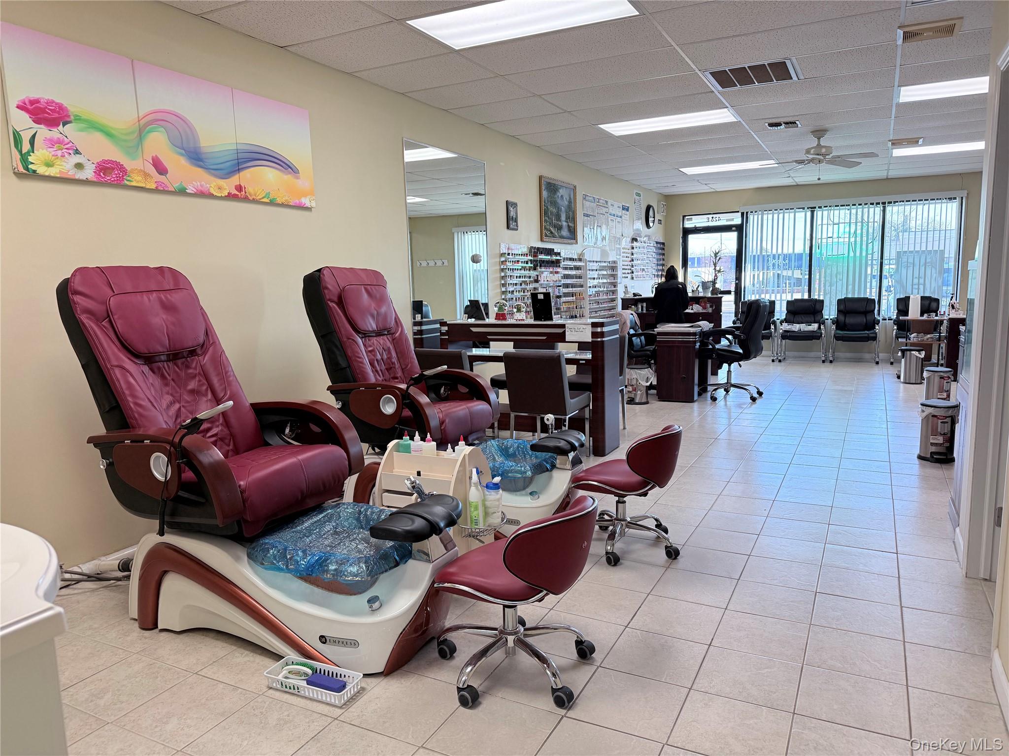 #5 photo, 426 Great East Neck Road, Саффолк ‖ West Babylon , NY 11704