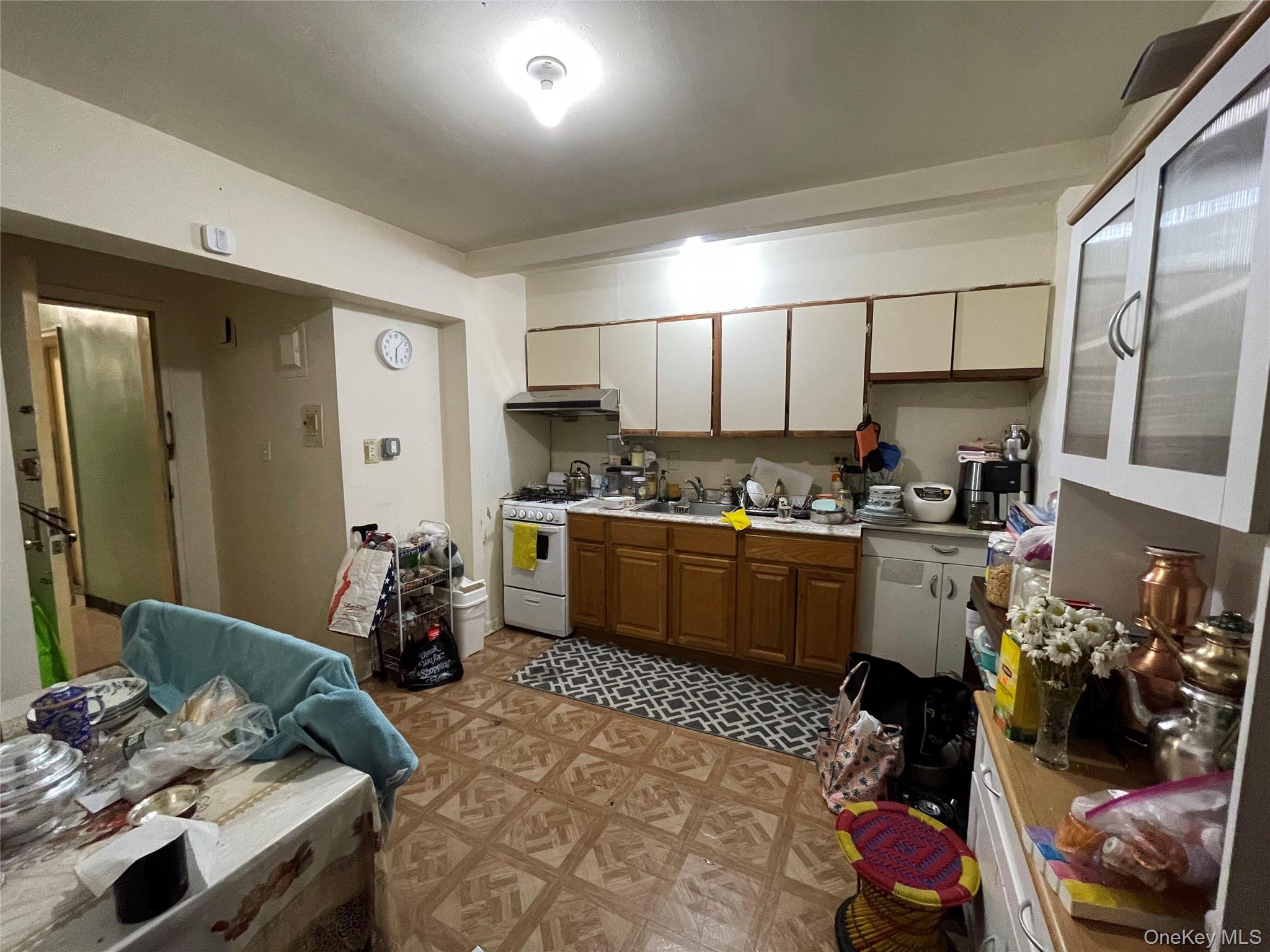 #8 photo, 42-25 80th Street, Elmhurst , NY 11373