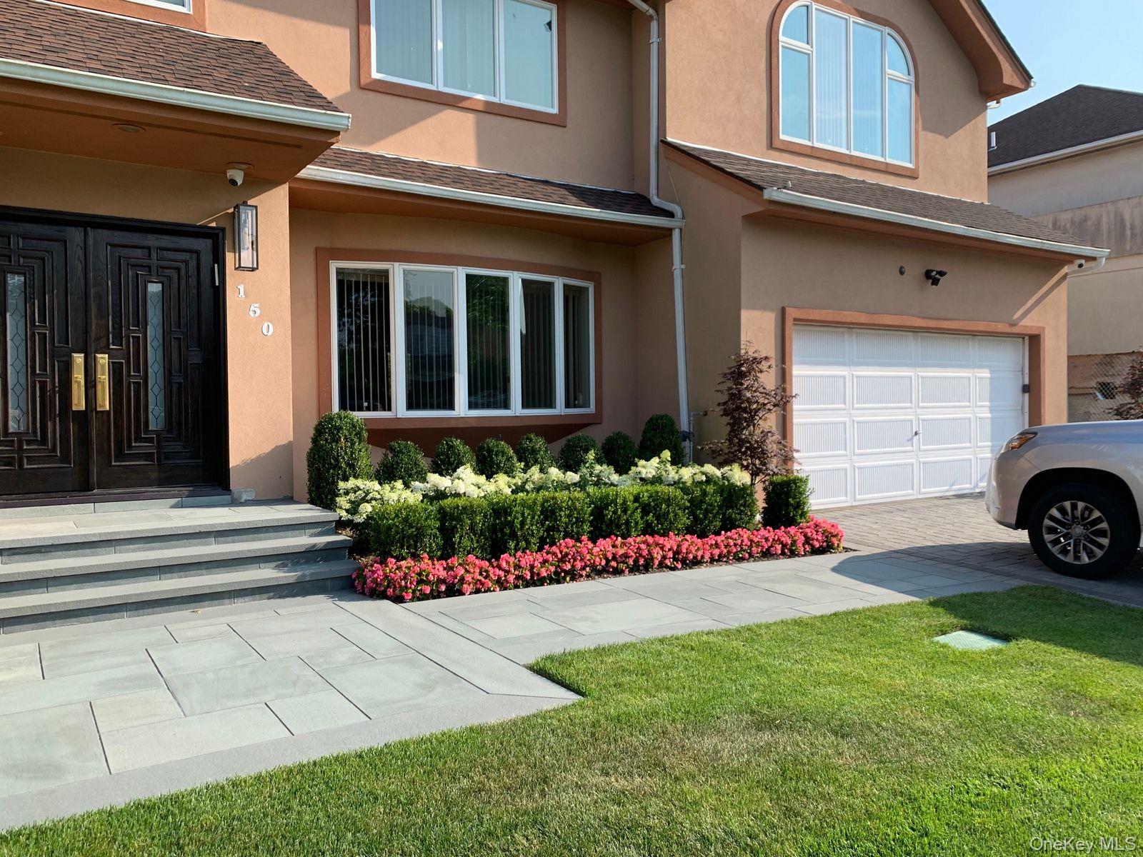 #3 photo, 150 Lakeside Drive, Нассау ‖ Lawrence , NY 11559