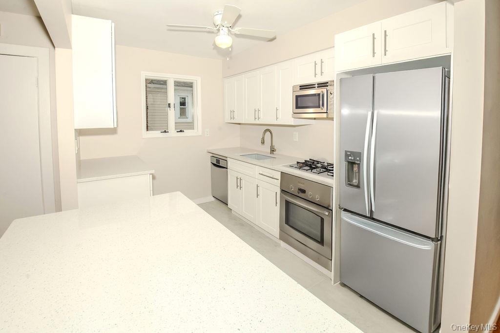 #2 photo, 15 E Clearwater Road, Саффолк ‖ Lindenhurst , NY 11757