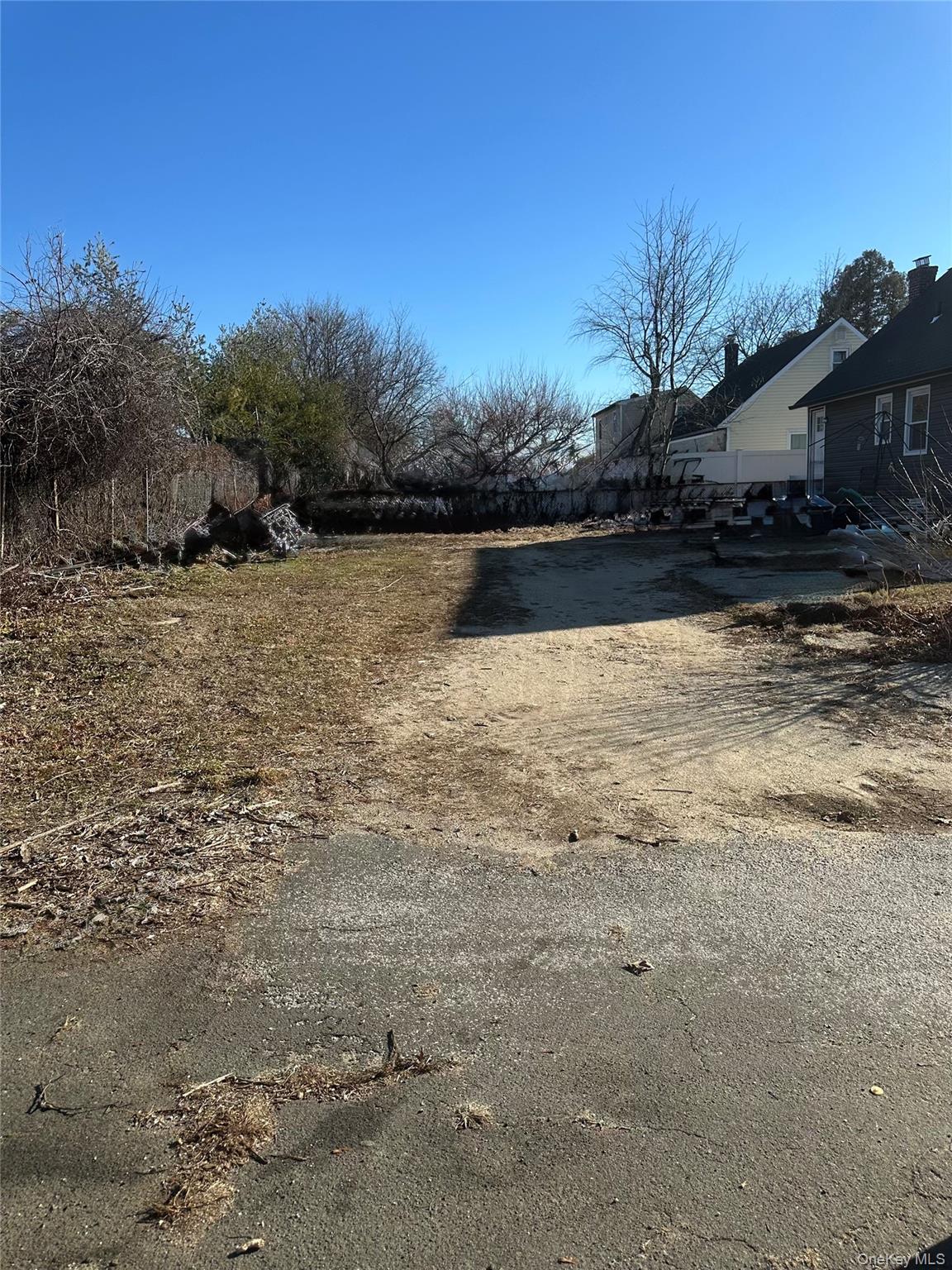 #3 photo, 49 Davidson Street, מחוז סאפוק Wyandanch , NY 11798