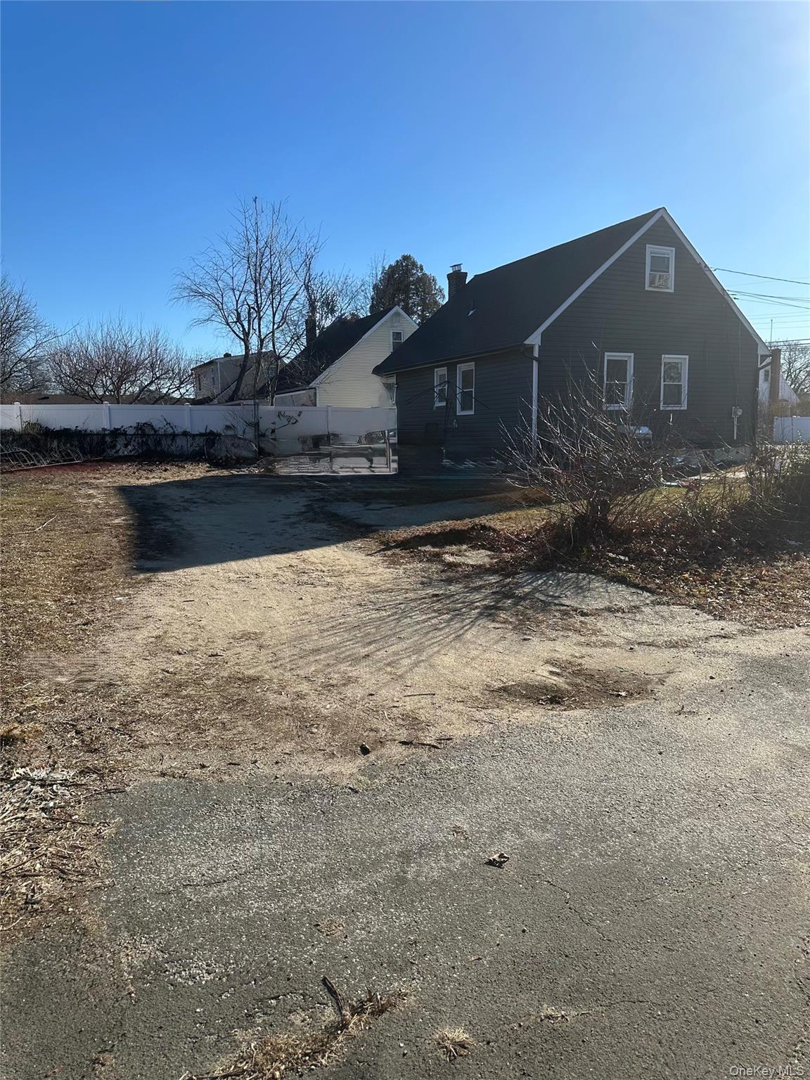 #4 photo, 49 Davidson Street, מחוז סאפוק Wyandanch , NY 11798