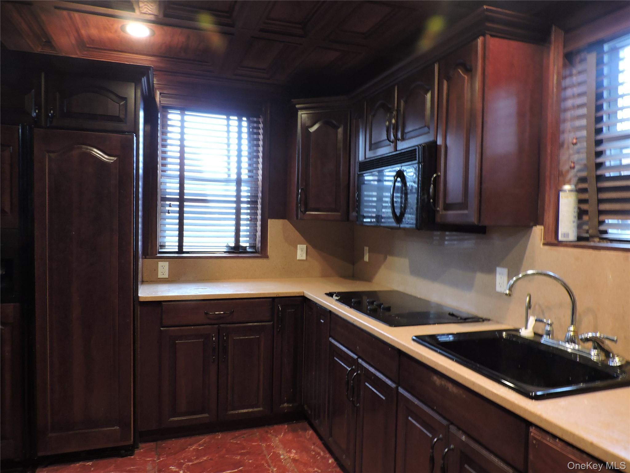 #8 photo, 131-01 229th Street, קווינס Laurelton , NY 11413