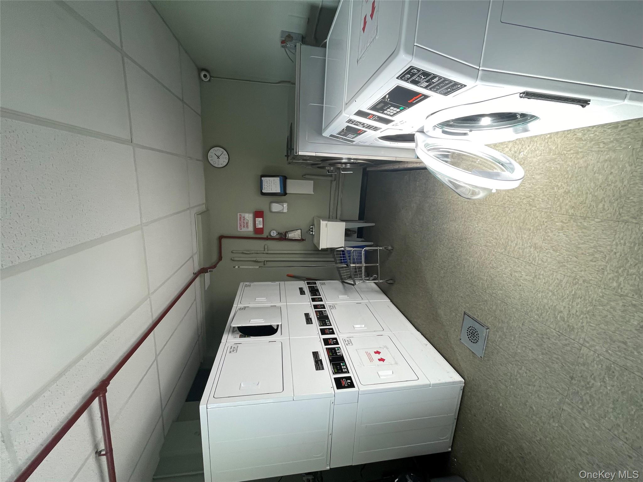 #12 photo, 83-40 Austin Street, Куинс ‖ Kew Gardens , NY 11415