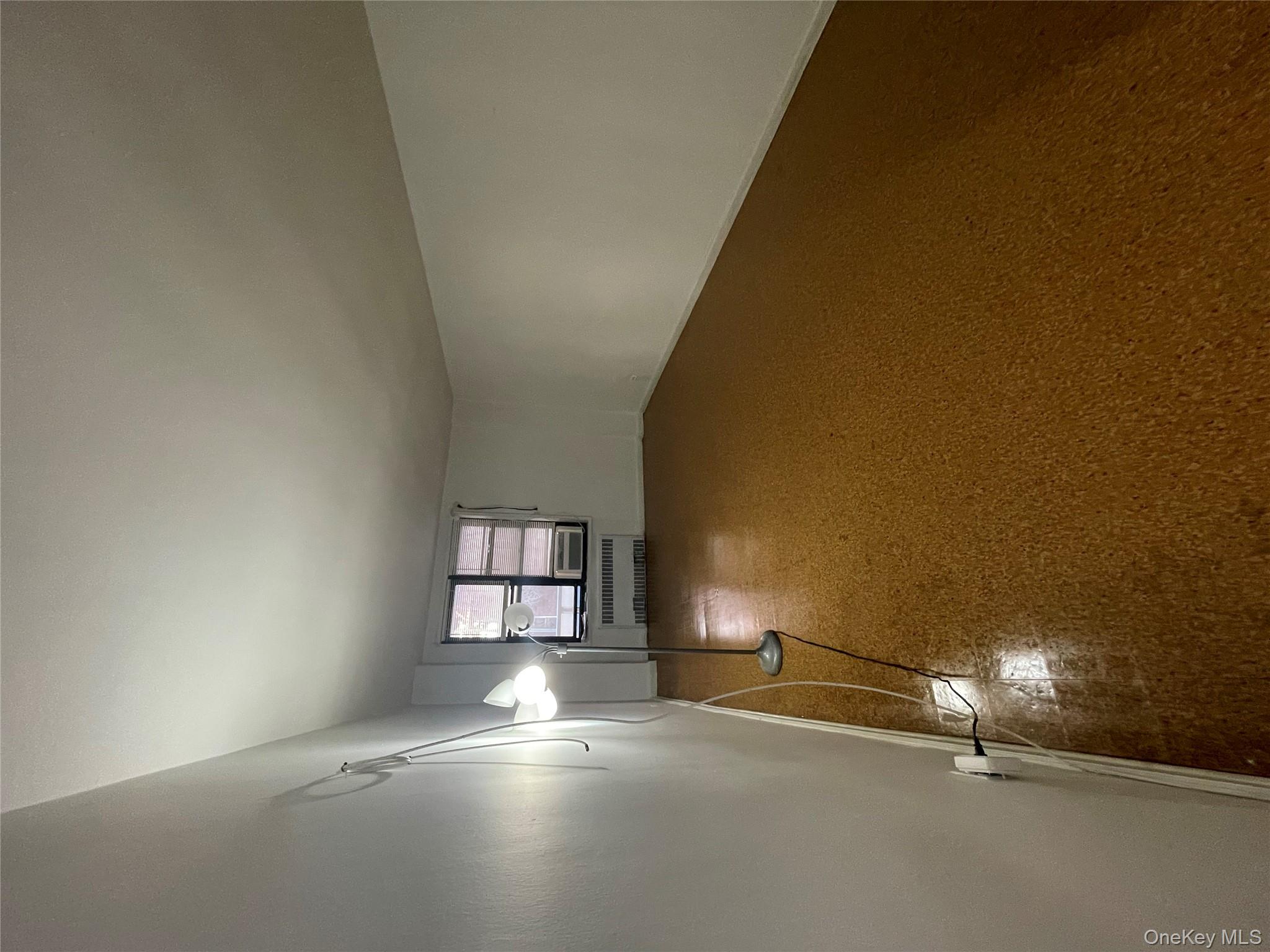 #7 photo, 83-40 Austin Street, Куинс ‖ Kew Gardens , NY 11415