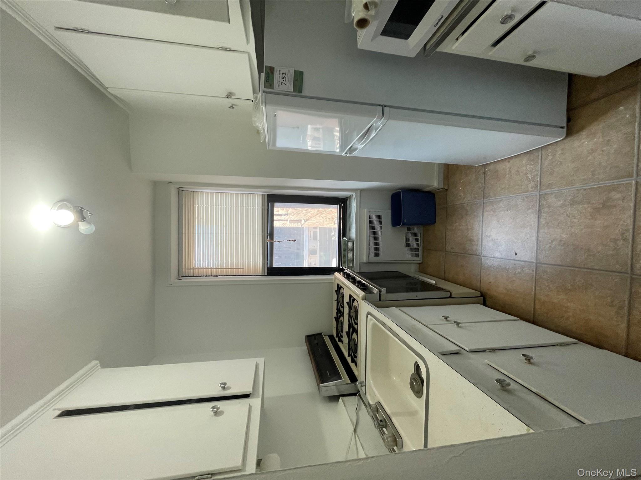 #8 photo, 83-40 Austin Street, Куинс ‖ Kew Gardens , NY 11415