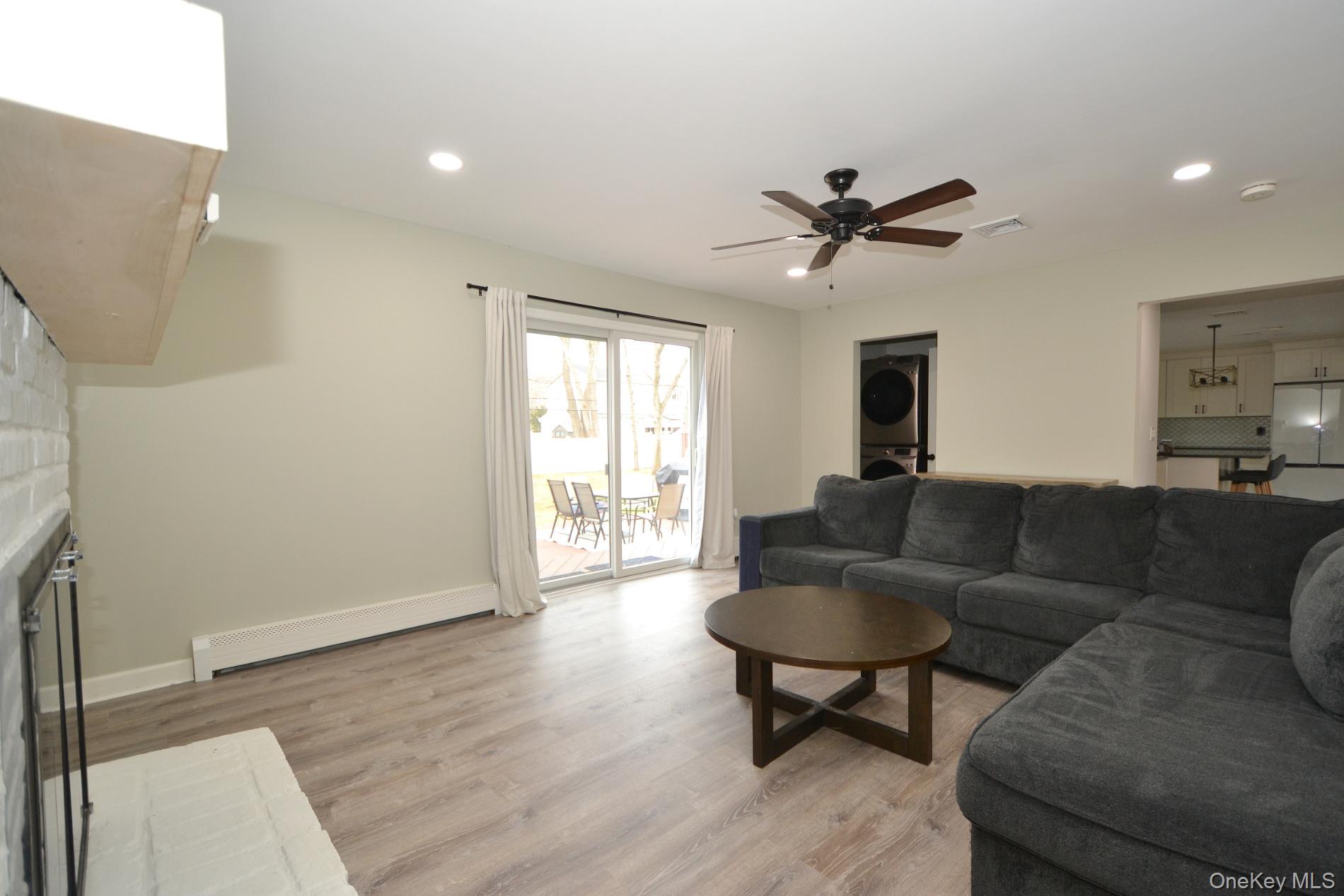 #14 photo, 34 Stewart Circle, מחוז סאפוק Centereach , NY 11720