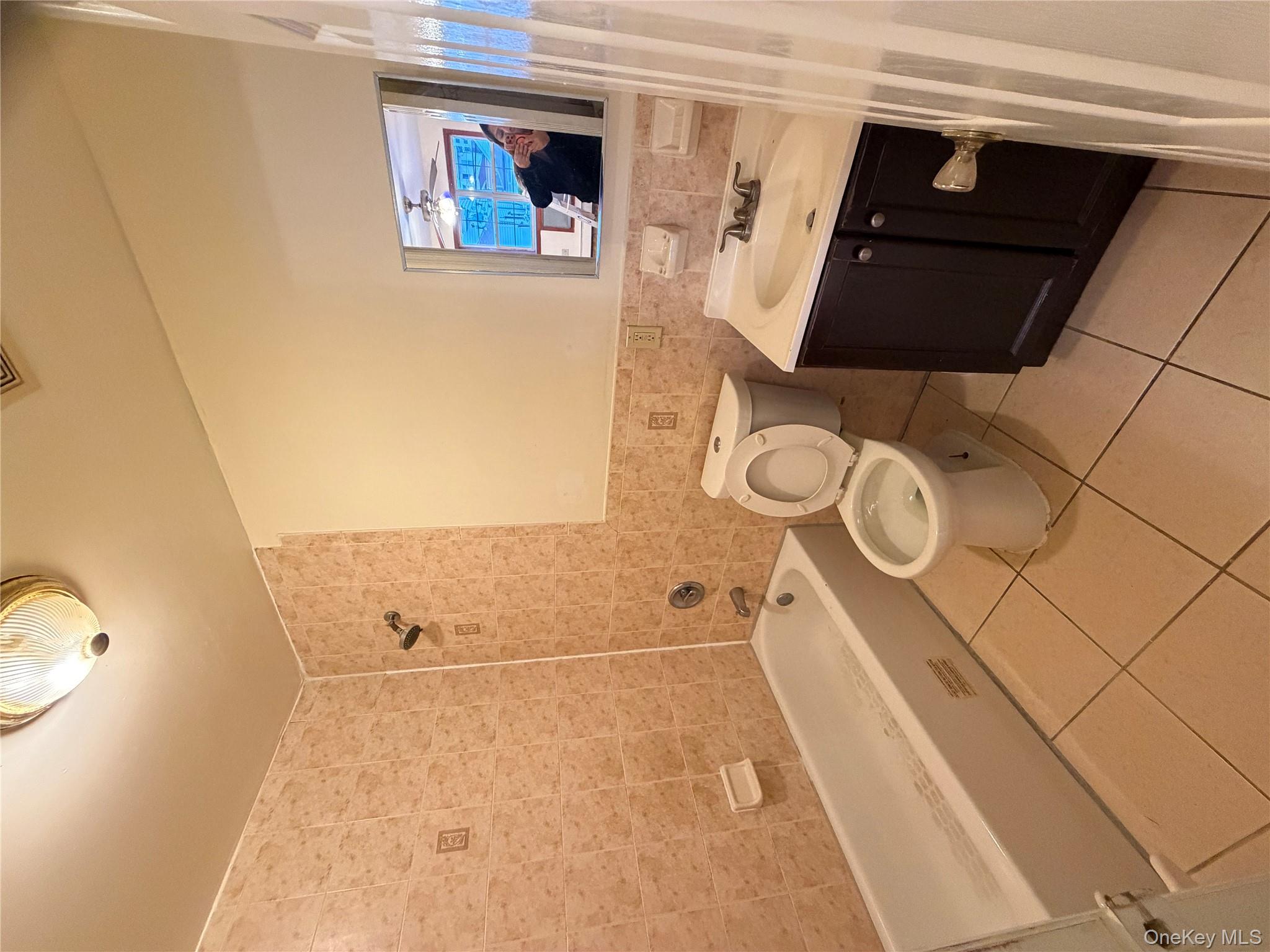 #4 photo, 17207A 90th Avenue, קווינס Jamaica , NY 11432