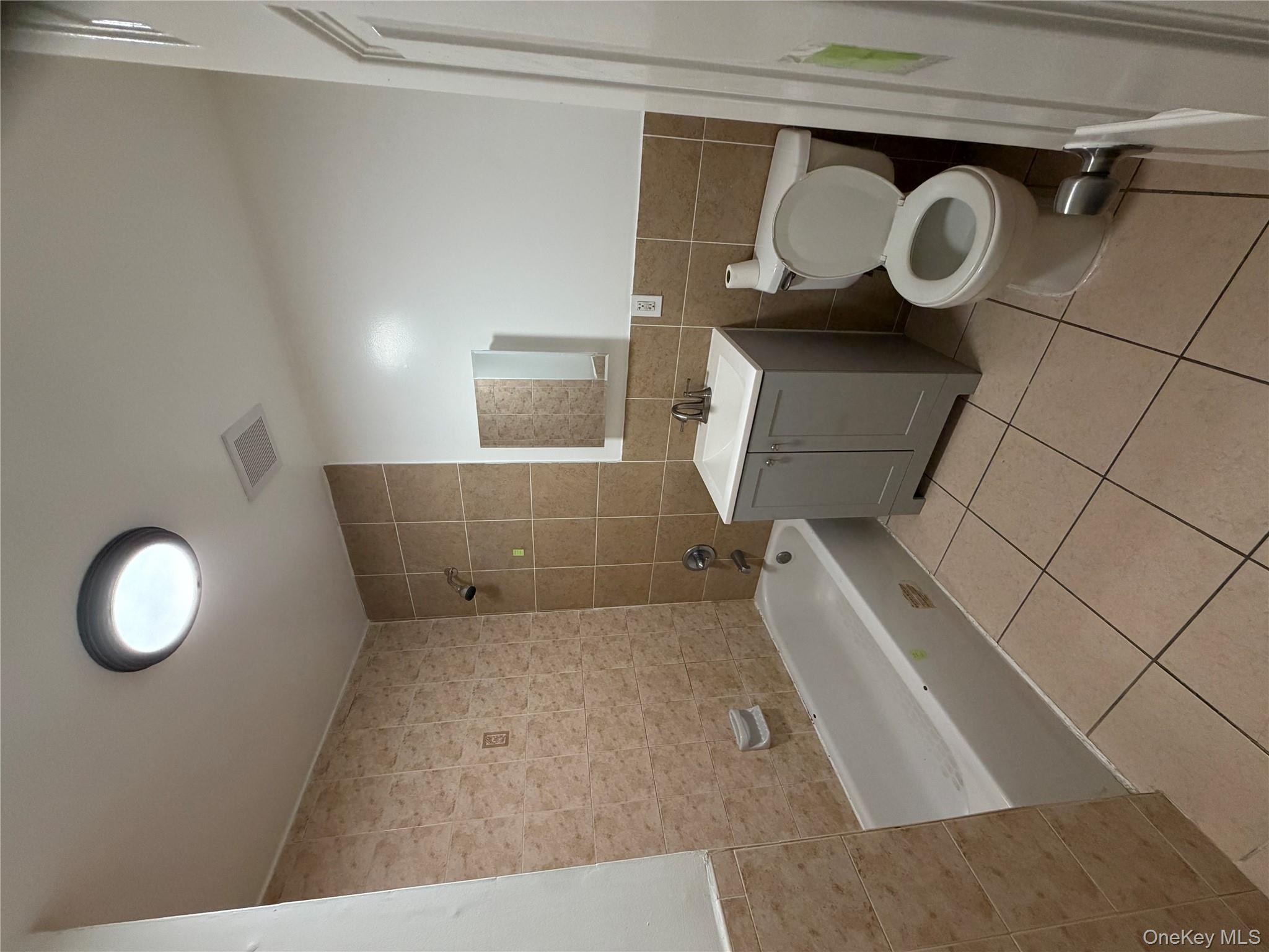 #7 photo, 17207A 90th Avenue, קווינס Jamaica , NY 11432