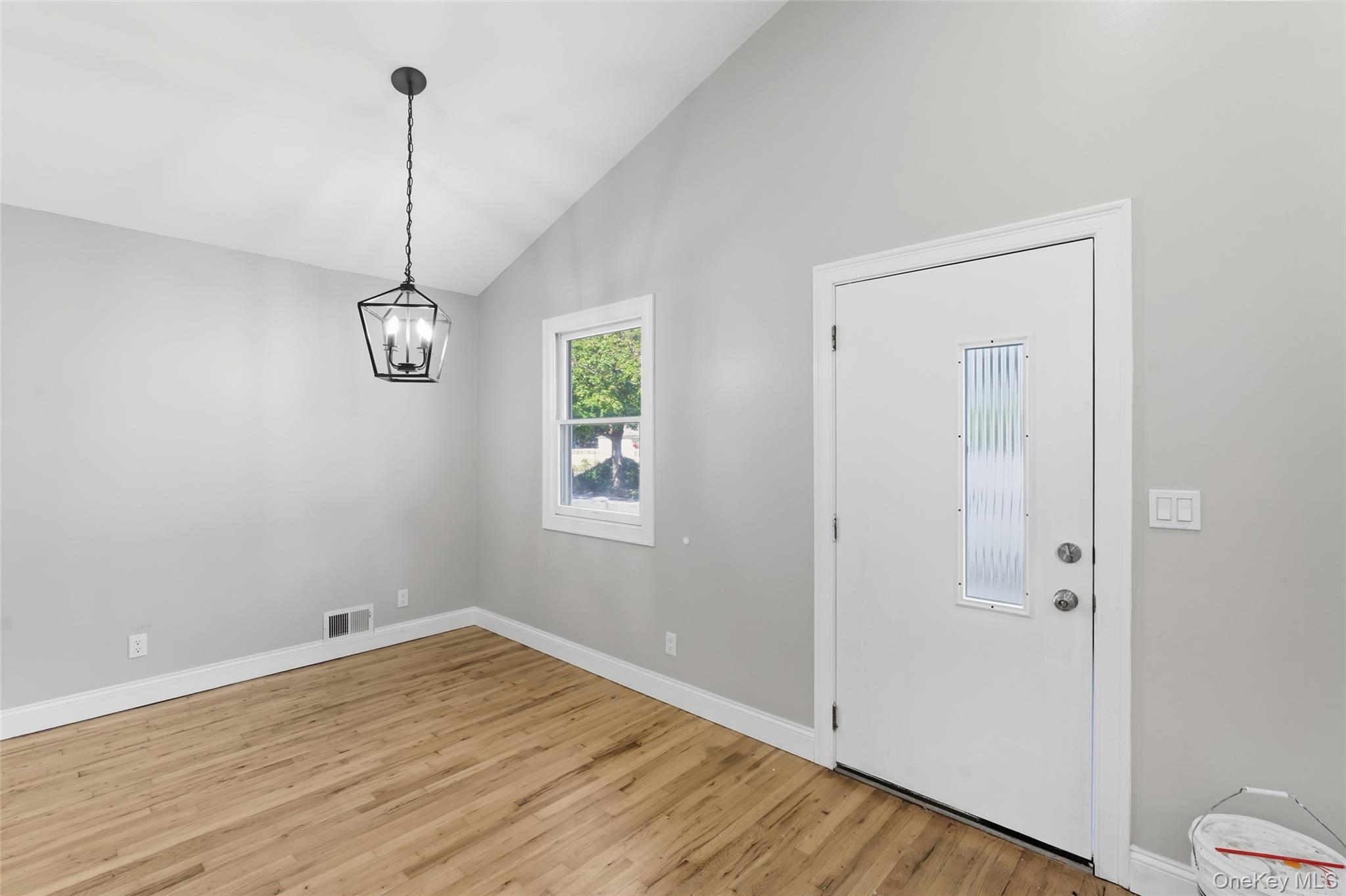 #10 photo, 792 Glendale Road, West Babylon , NY 11704