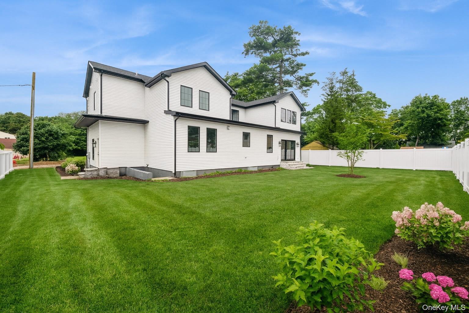 #19 photo, 52 Cortland Avenue, Нассау ‖ Hicksville , NY 11801