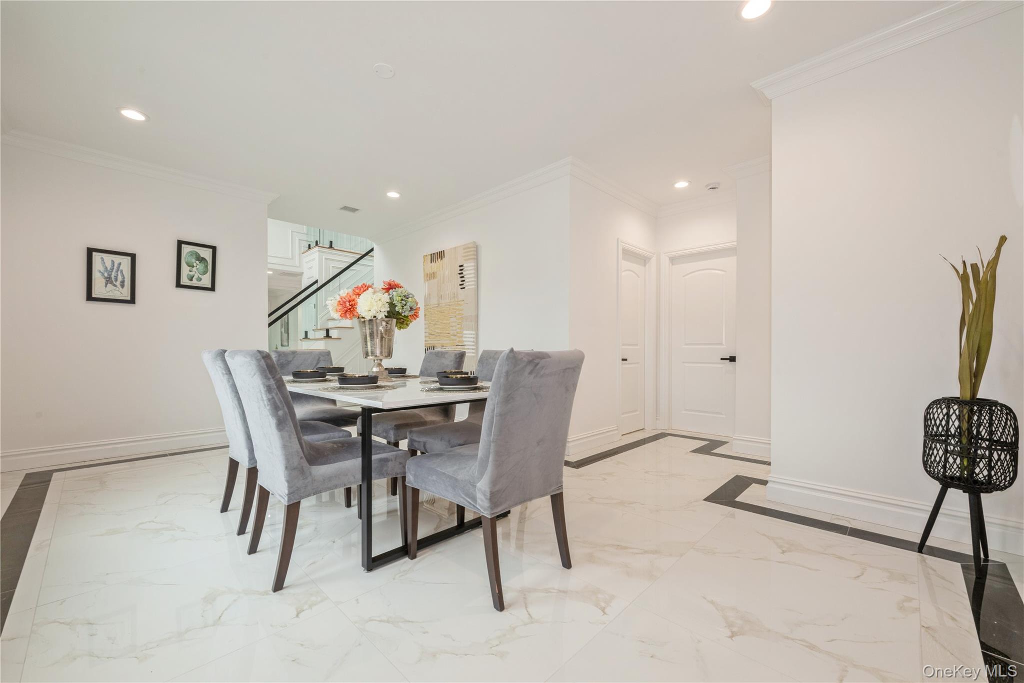 #8 photo, 52 Cortland Avenue, Нассау ‖ Hicksville , NY 11801