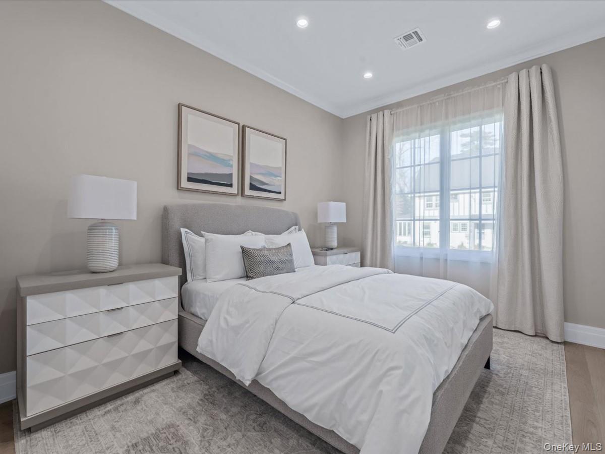 #12 photo, Great Neck, Great Neck , NY 11021