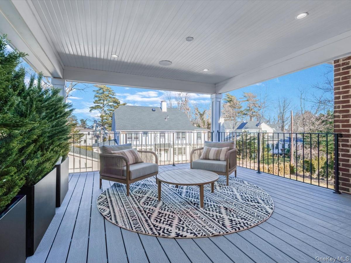 #18 photo, Great Neck, Great Neck , NY 11021