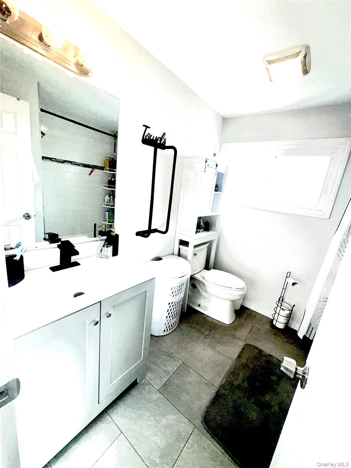 #5 photo, 6 VICTORIA Place, सफ़ोक काउंटी Mastic Beach , NY 11951