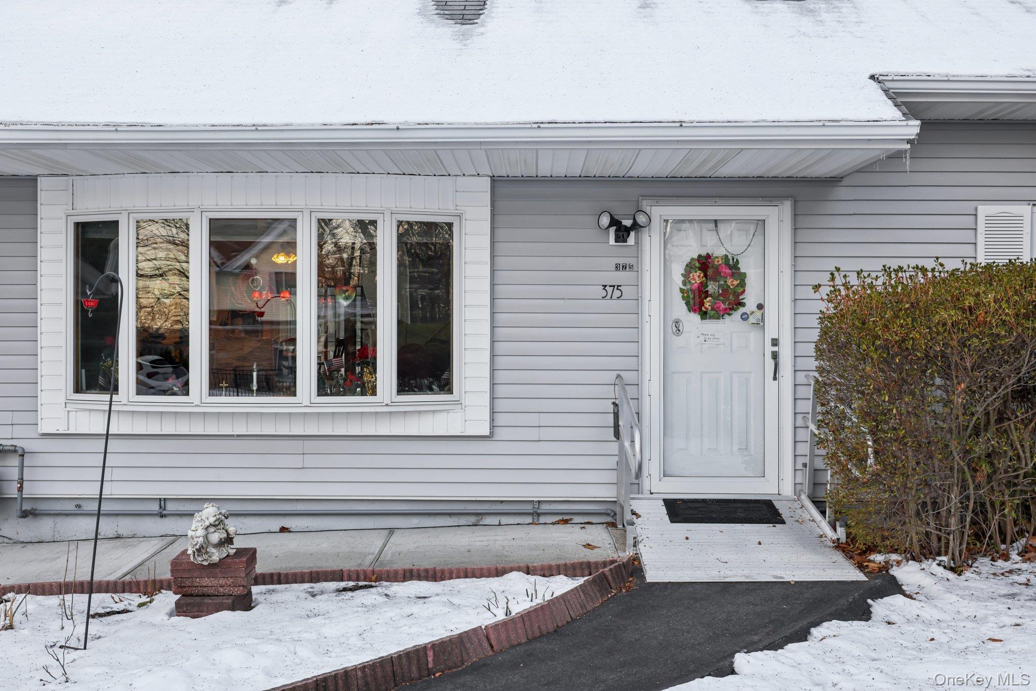 #3 photo, 375 Laurel Road, Pearl River , NY 10965