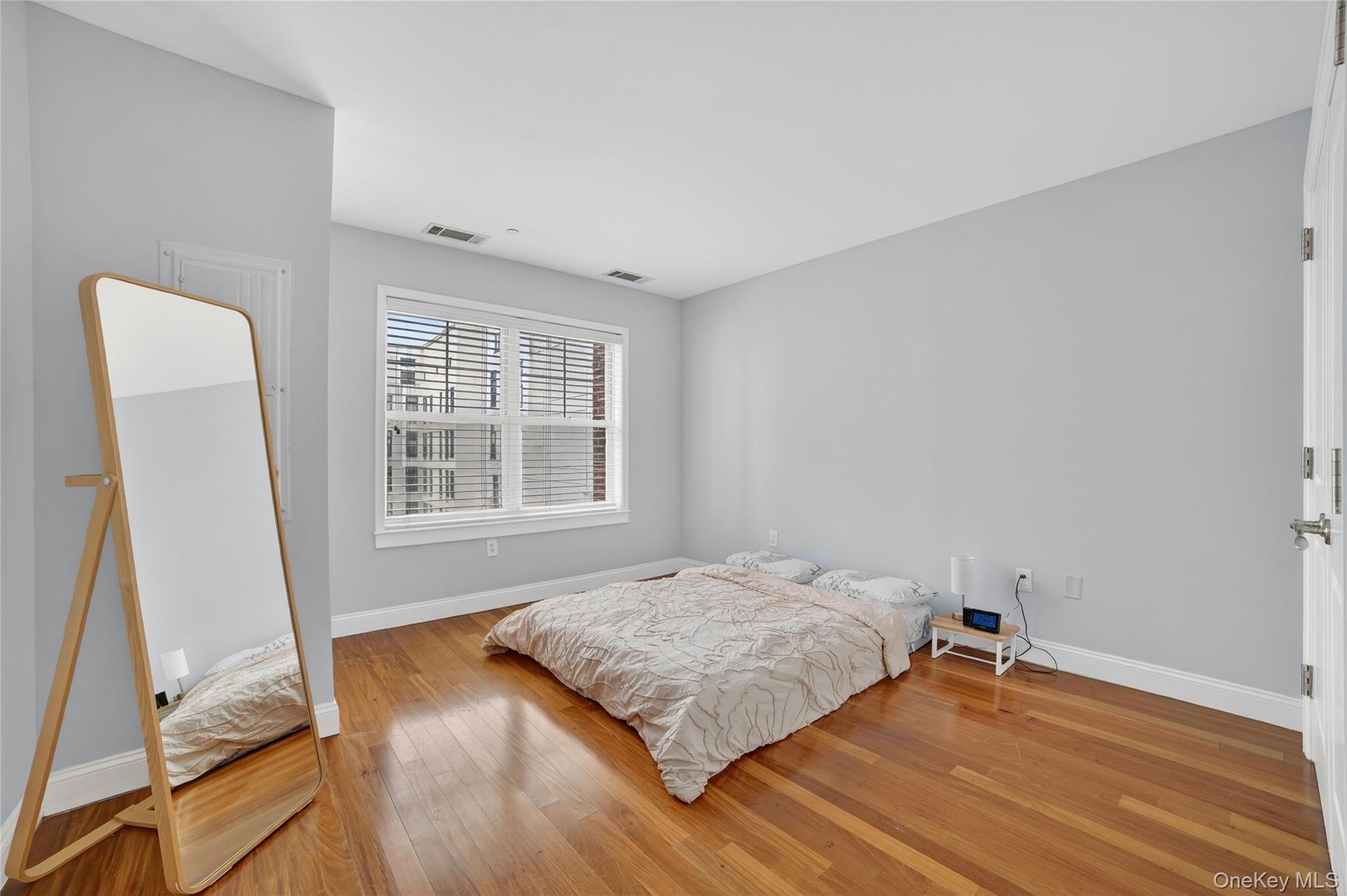 #16 photo, 543 Main Street, New Rochelle , NY 10601